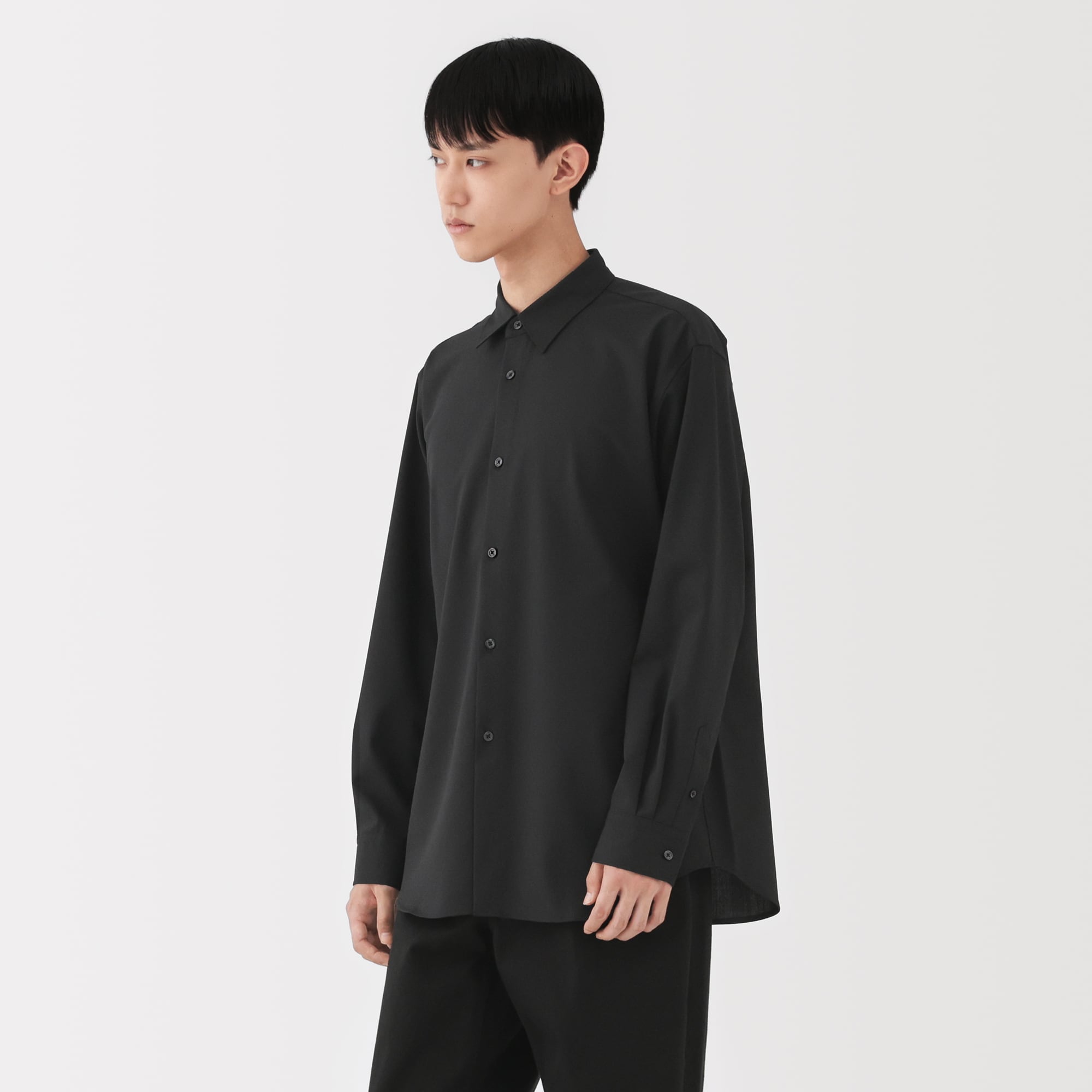 新品 - MUJI Labo 紳士 ウール混レギュラーカラーシャツ 黒色 無印 紳士 ウール混レギュラーカラーシャツ | 無印良品