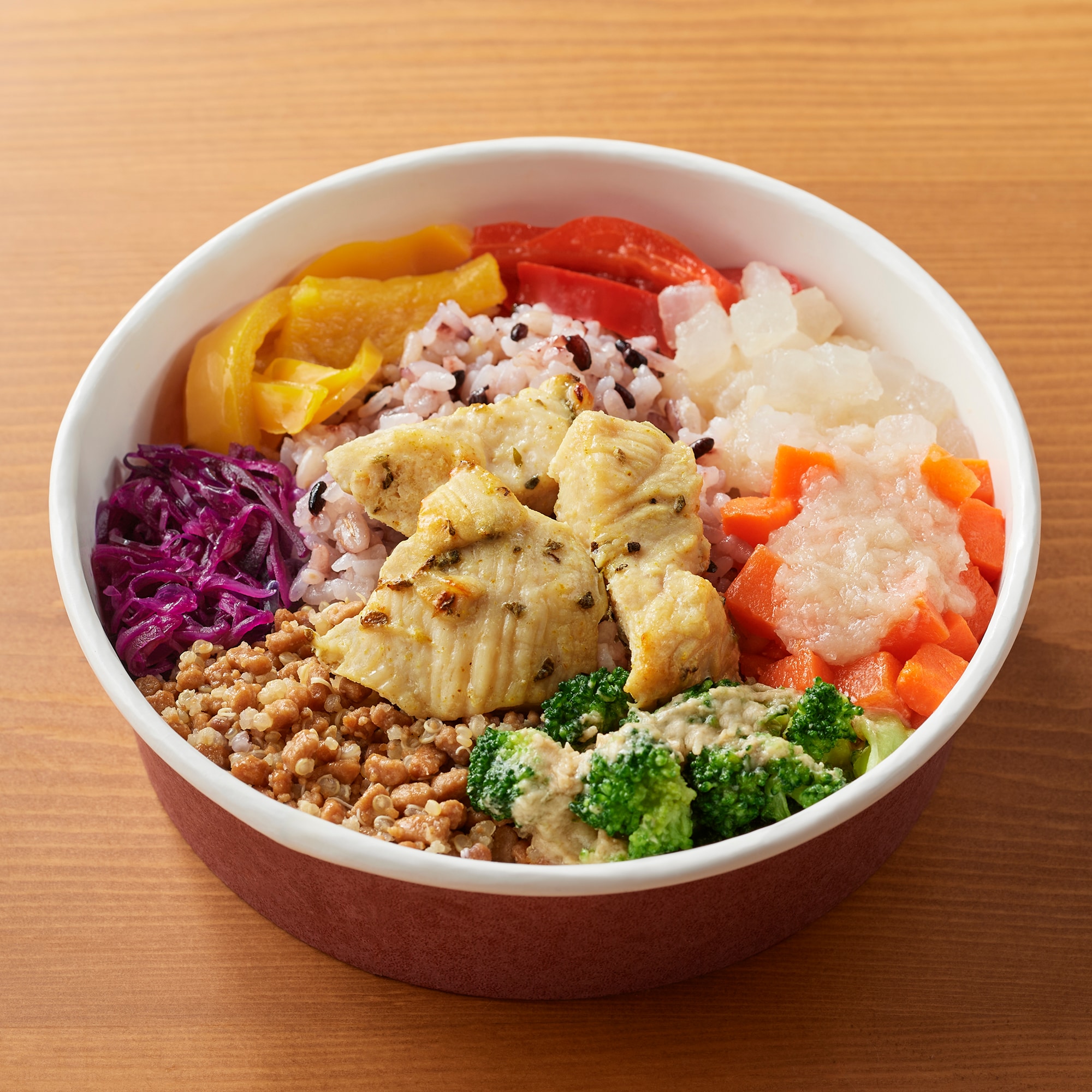 1／3日分の野菜を使った雑穀ごはん スパイスチキンと彩りサラダ