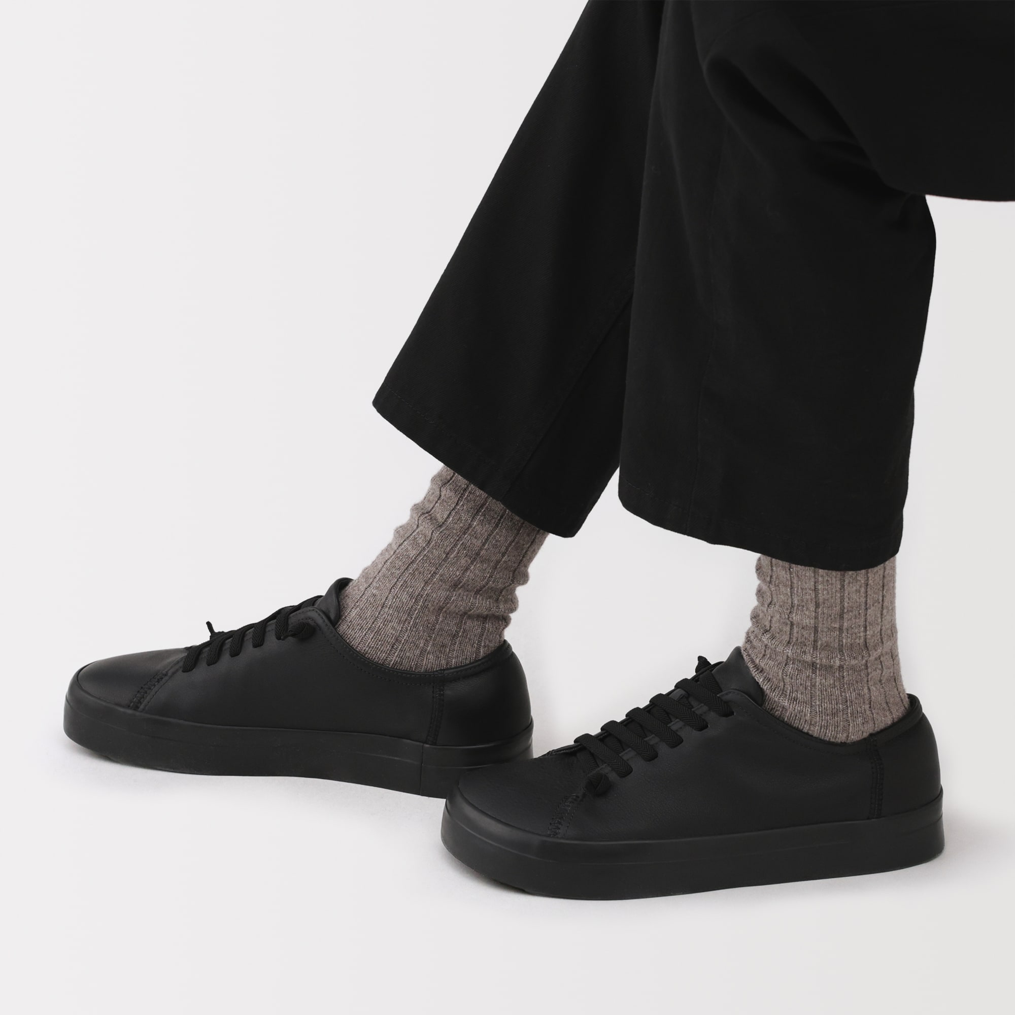 紳士　足なり直角　日本で編みたてたウール混ローゲージ靴下