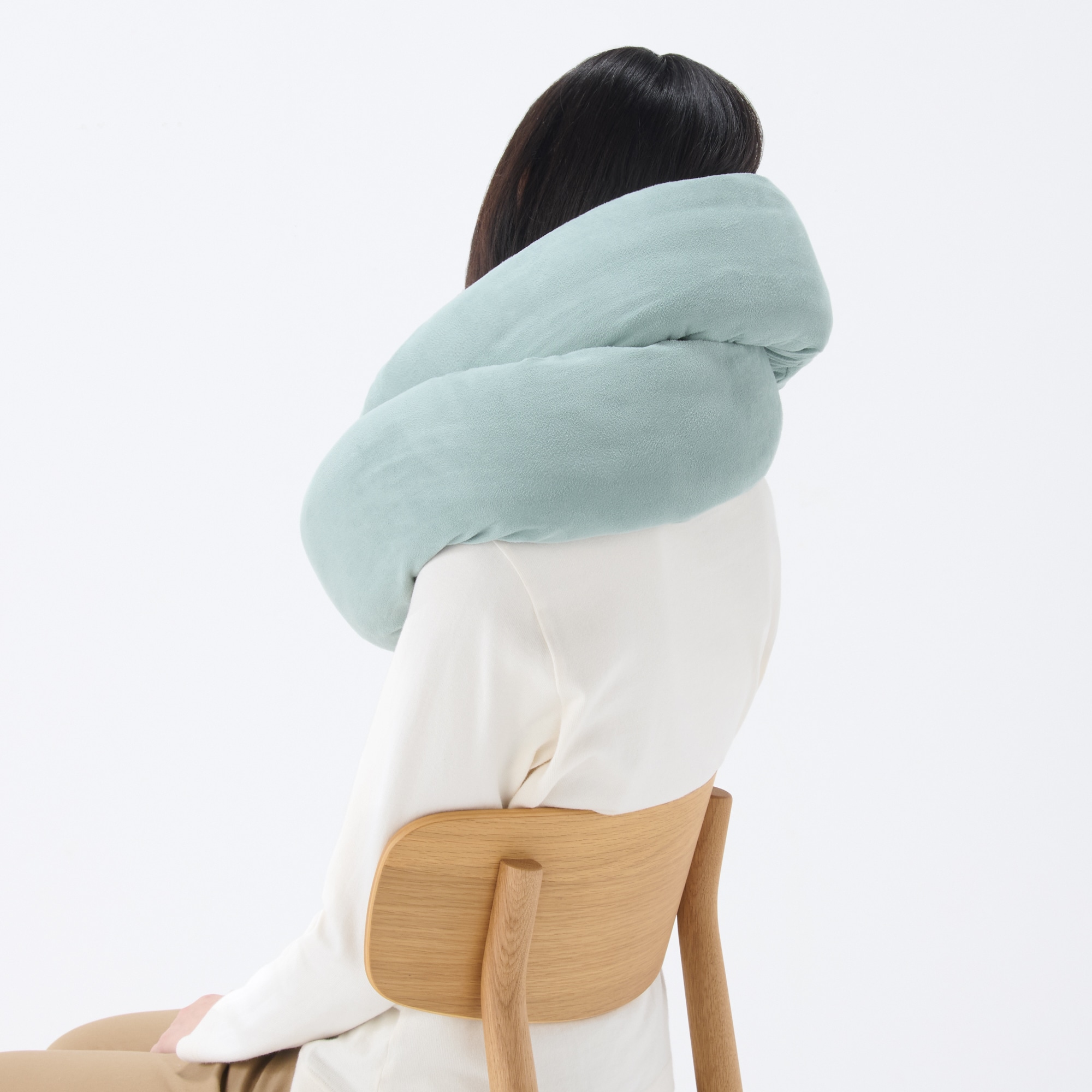 自由に巻けるループクッション