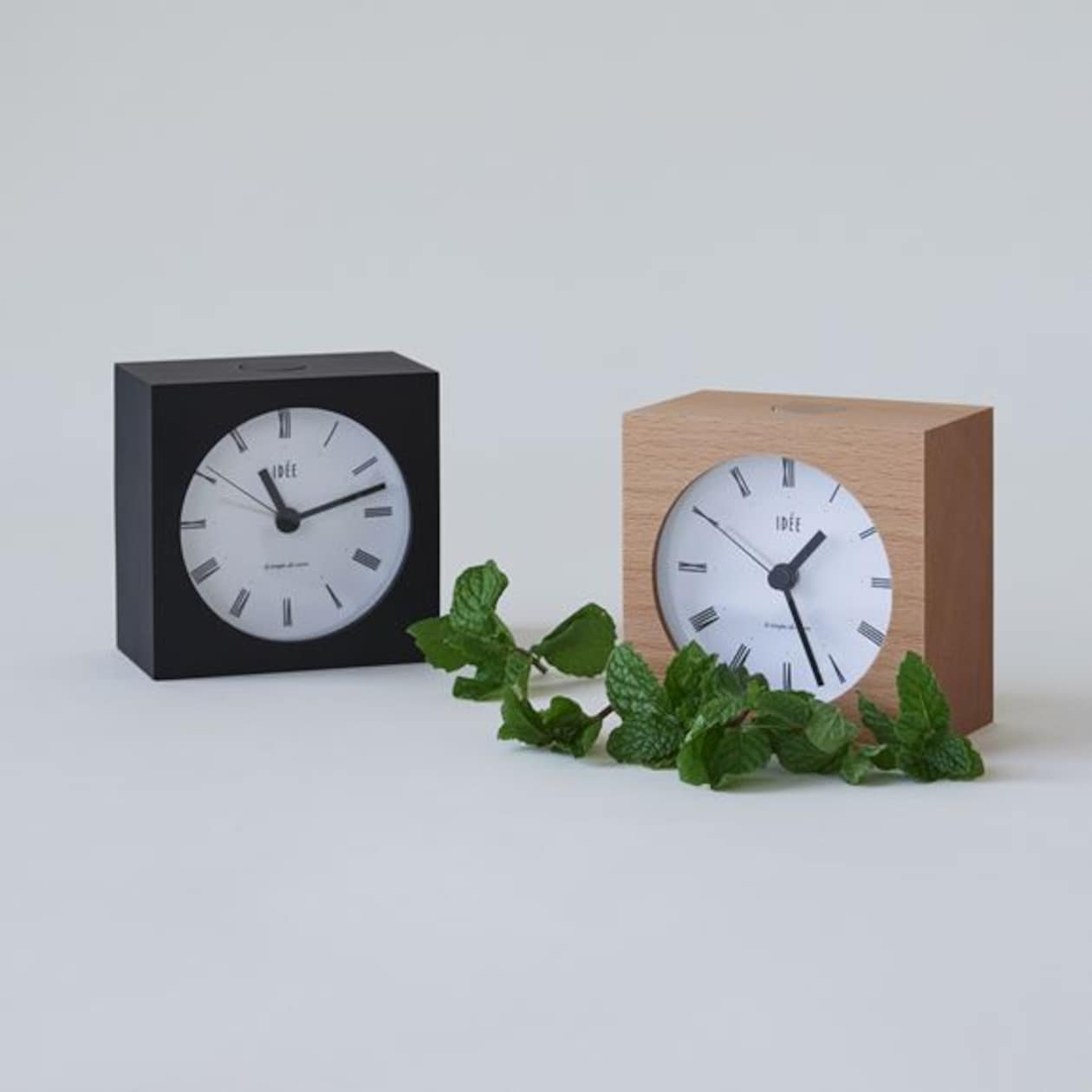 ［ＩＤＥＥ］ＩＤＥＥ　ＴＩＭＩＮＧ　アラームクロック　Ｎａｔｕｒａｌ