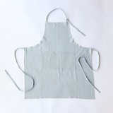 ［ＩＤＥＥ］ＡＩＲＹ　リネン　エプロン　ブルー
