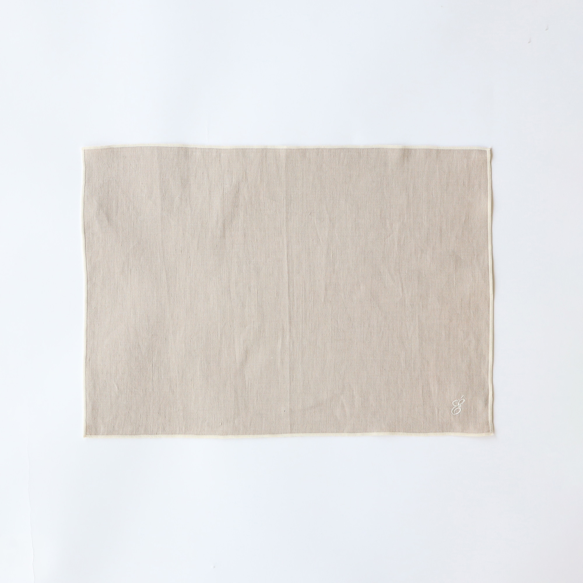 ［ＩＤＥＥ］ＡＩＲＹ　リネン　プレイスマット　グレージュ