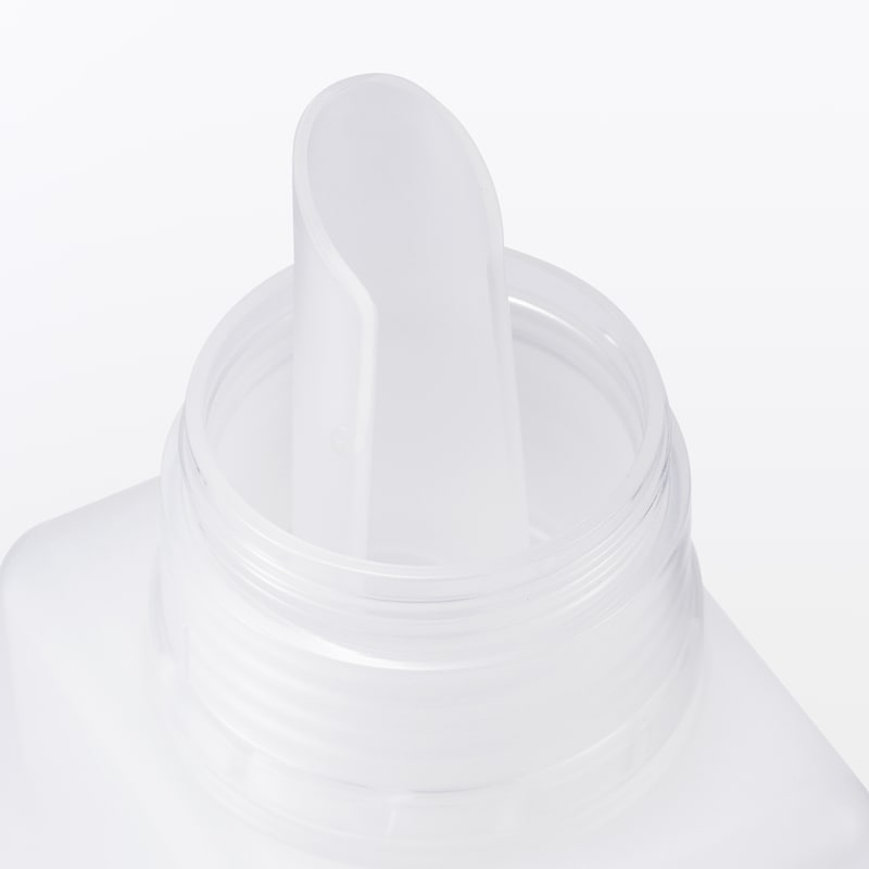 衣類洗剤用ボトル