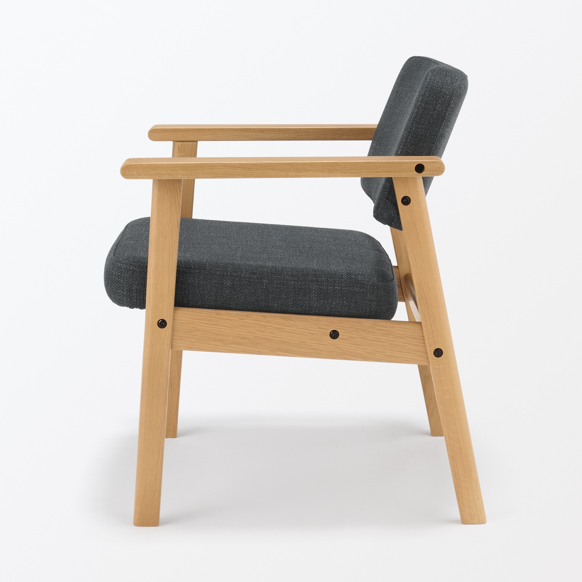 木製アームチェア　チャコール
