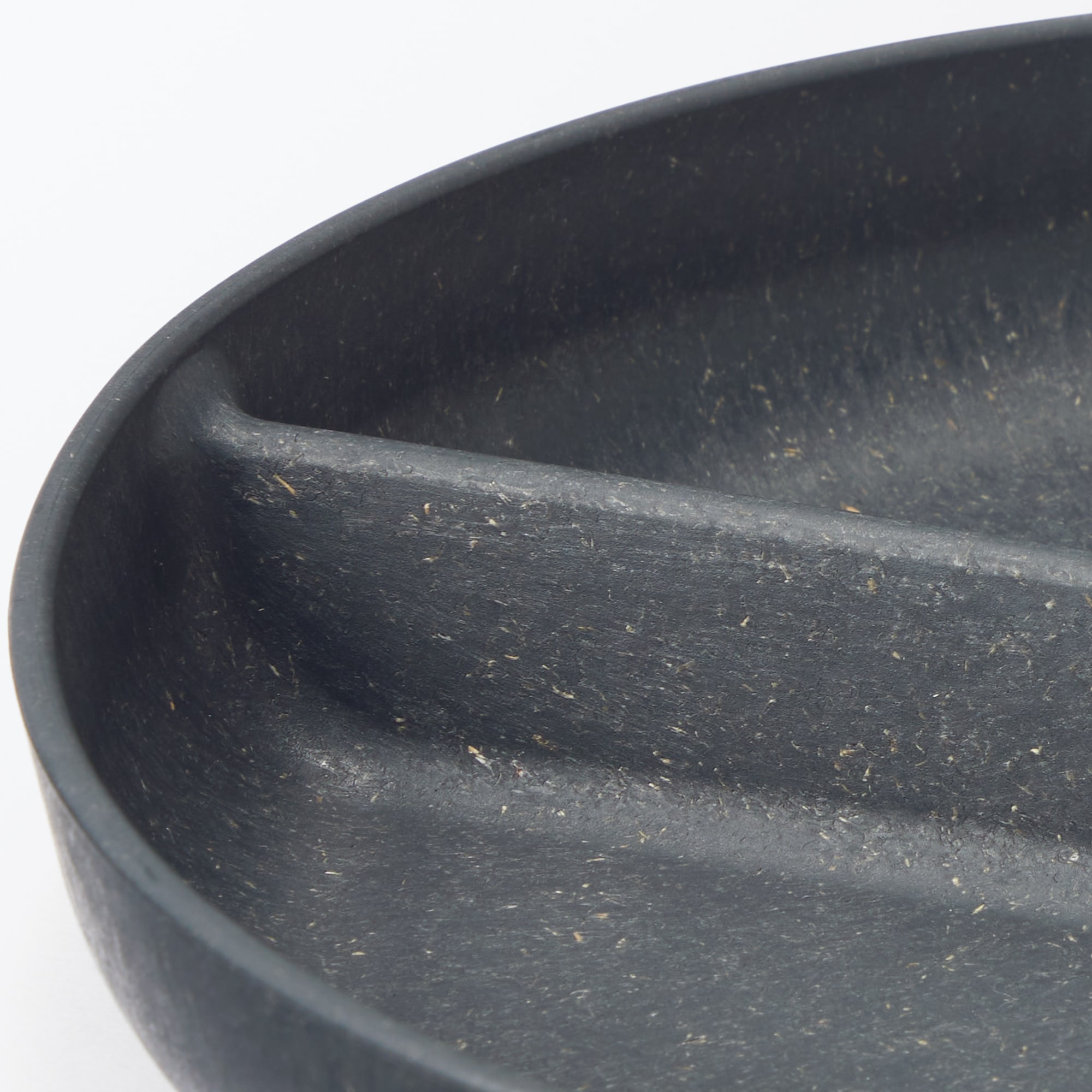 レンジで使える　ヤシの端材を使った　仕切り付きプレート