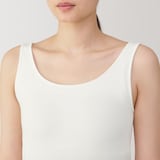 婦人　胸のボリュームをおさえるブラタンクトップ