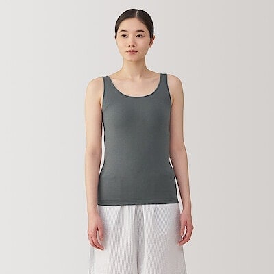 婦人　胸のボリュームをおさえるブラタンクトップ