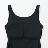 婦人　胸のボリュームをおさえるブラタンクトップ