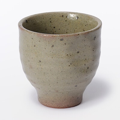 美濃焼　盃／ぐい呑み　深型　約直径６ｃｍ