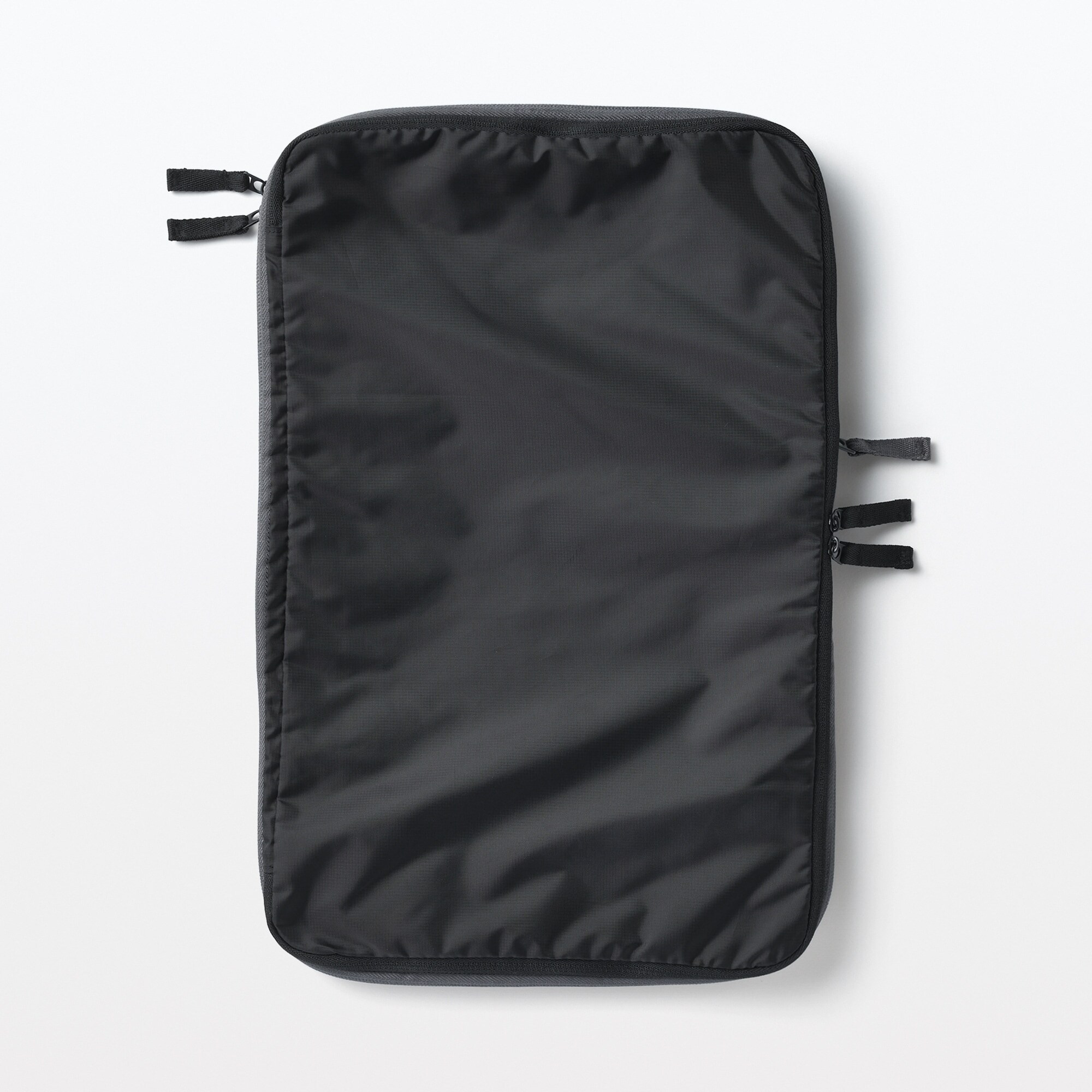 再生ポリエステル仕分けケース圧縮タイプ