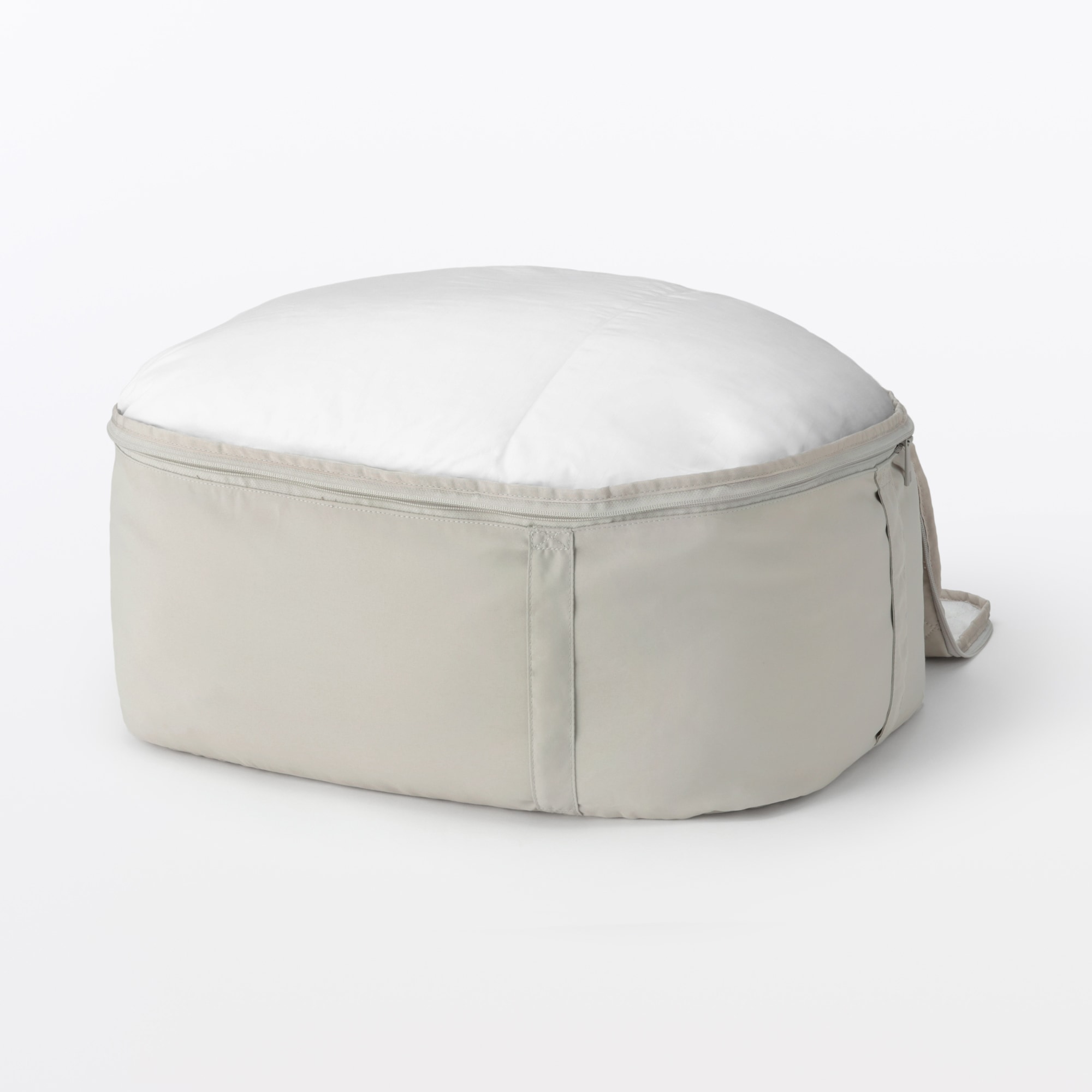 高さが変えられるふとん収納袋