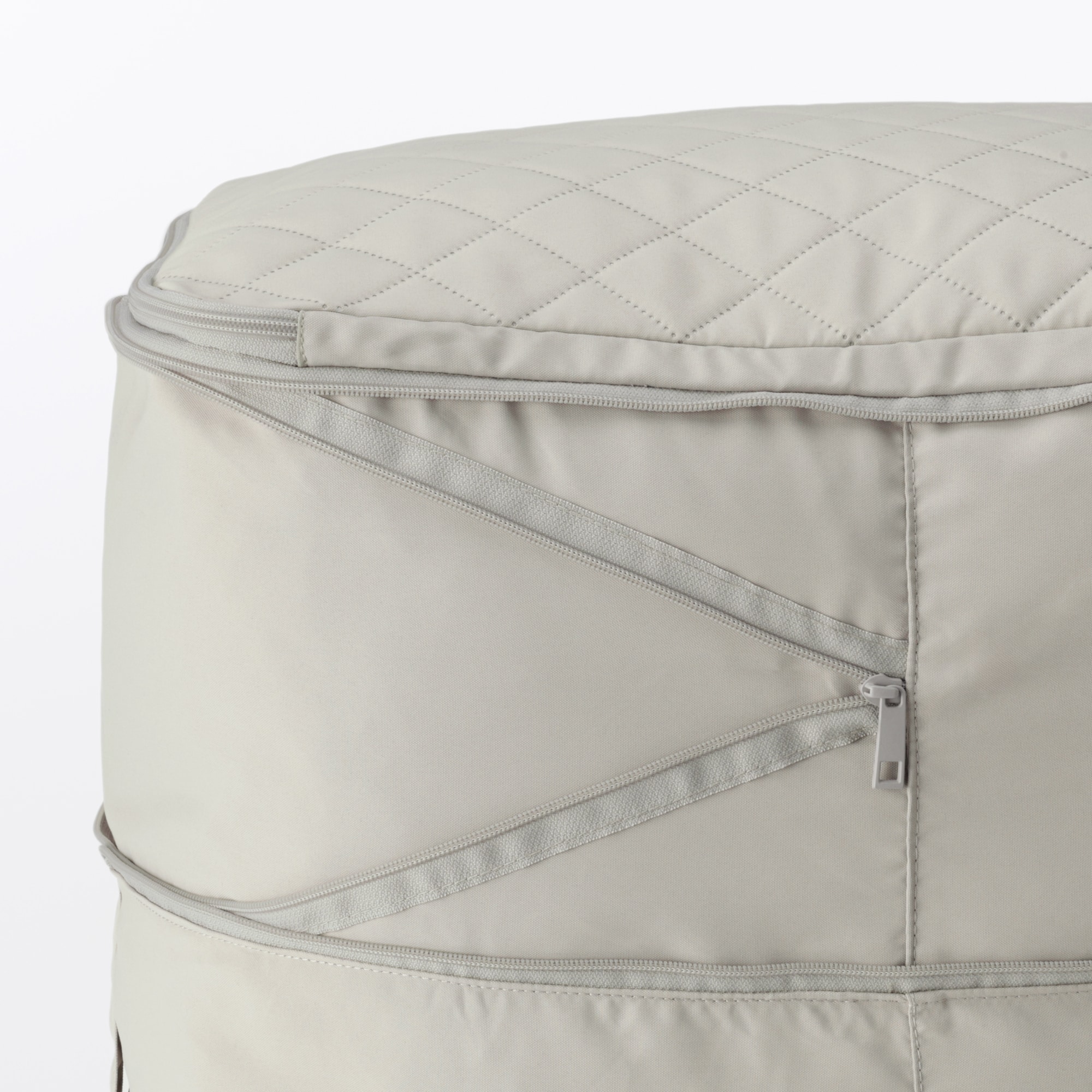 高さが変えられるふとん収納袋