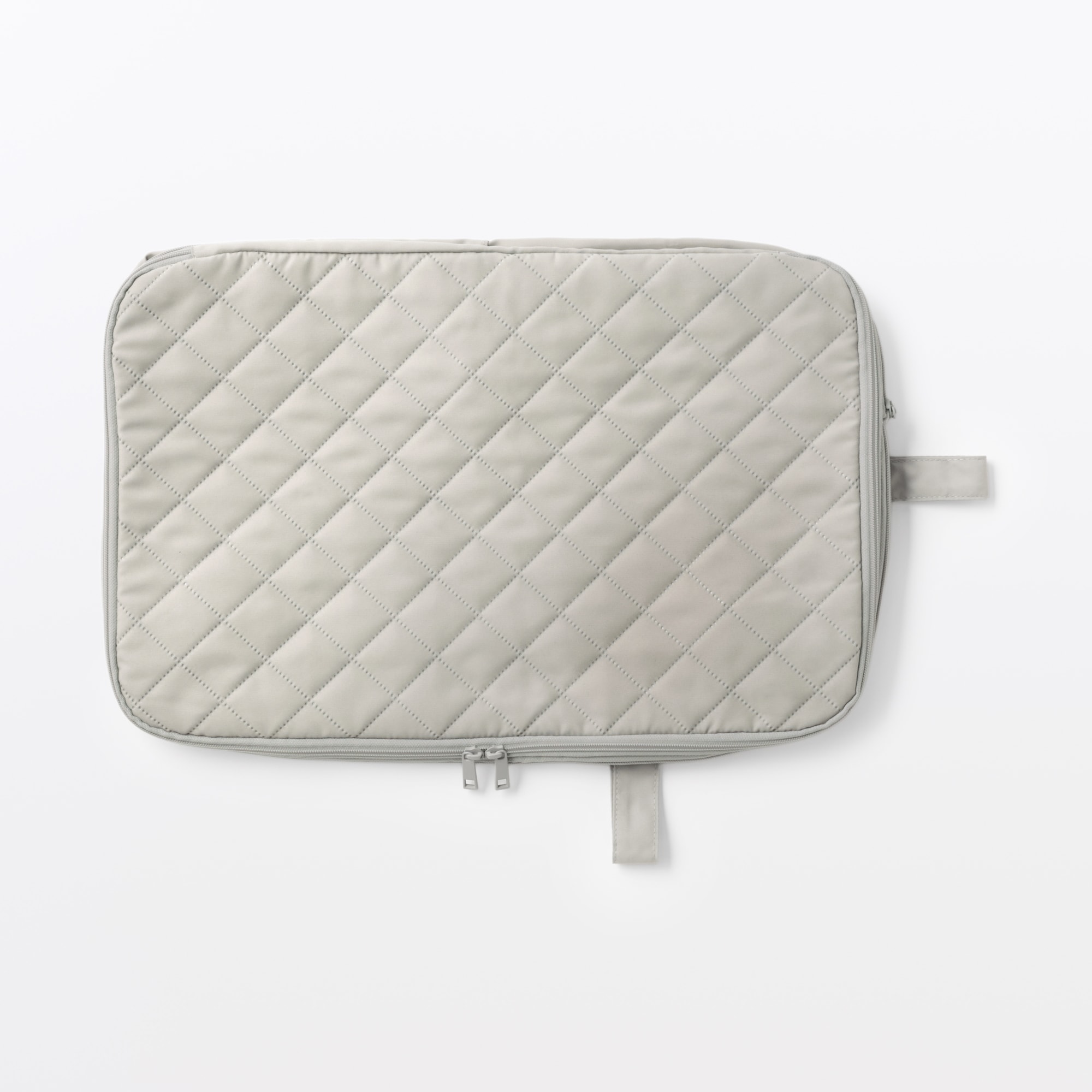 高さが変えられるふとん収納袋