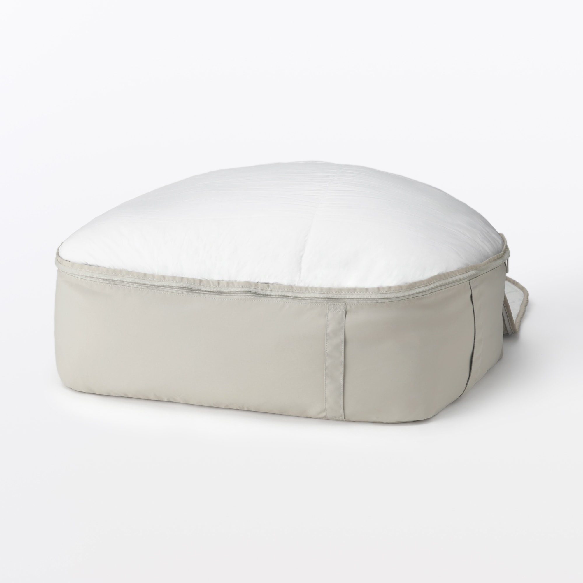 高さが変えられるふとん収納袋