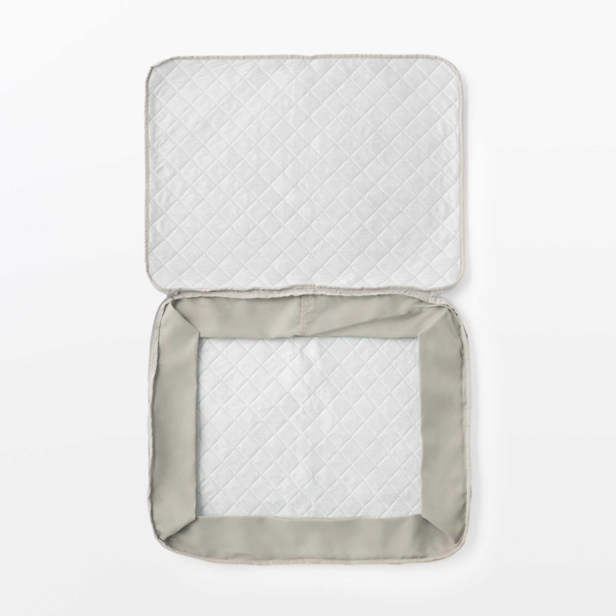 高さが変えられるふとん収納袋