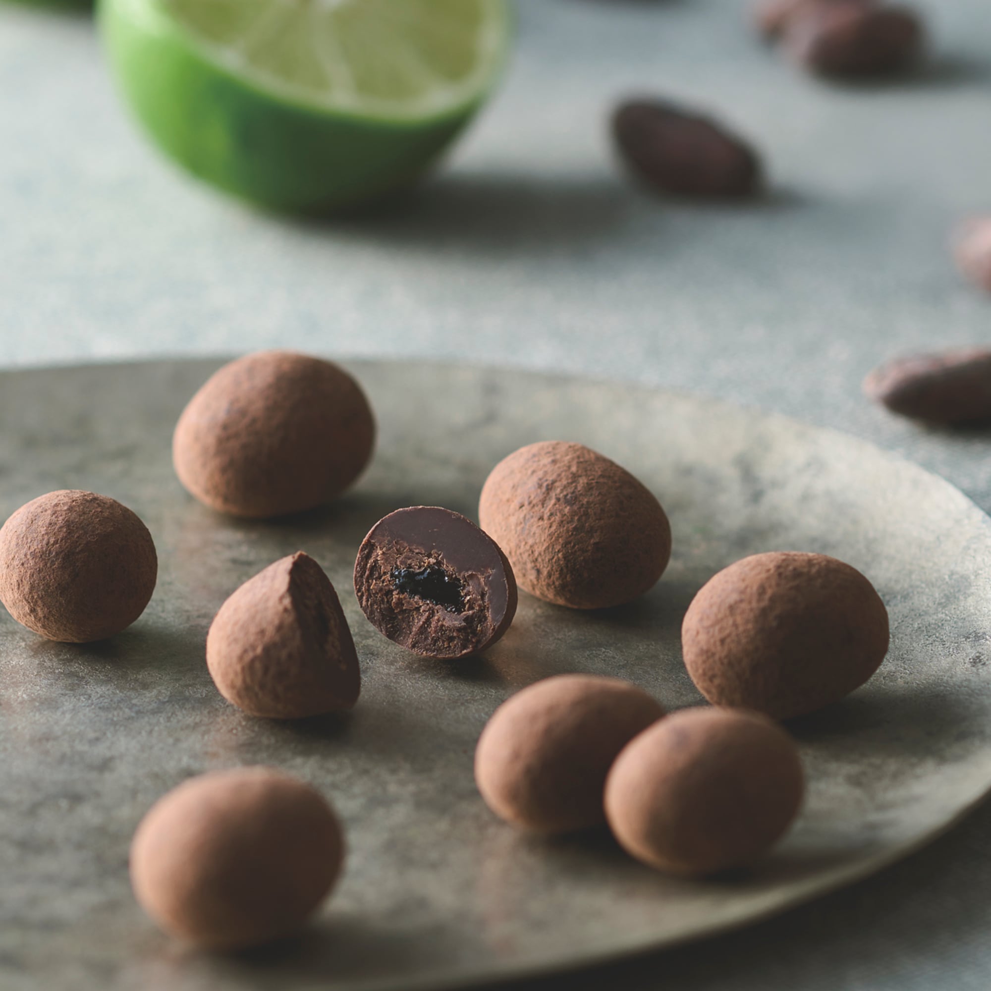 ライム発酵のカカオを生かした レーズントリュフ | 無印良品