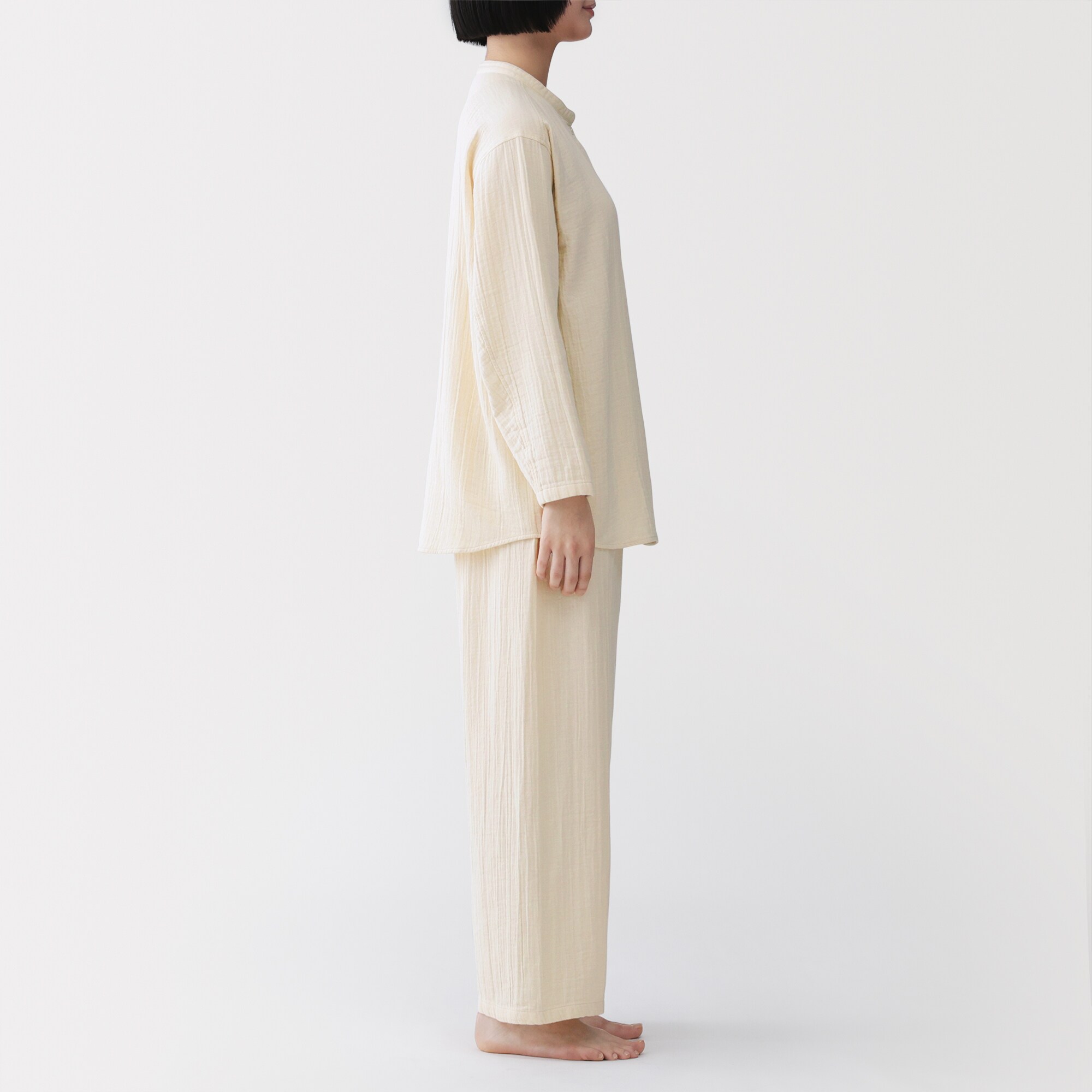 婦人　脇に縫い目のない　チーズクロスガーゼ長袖パジャマ　