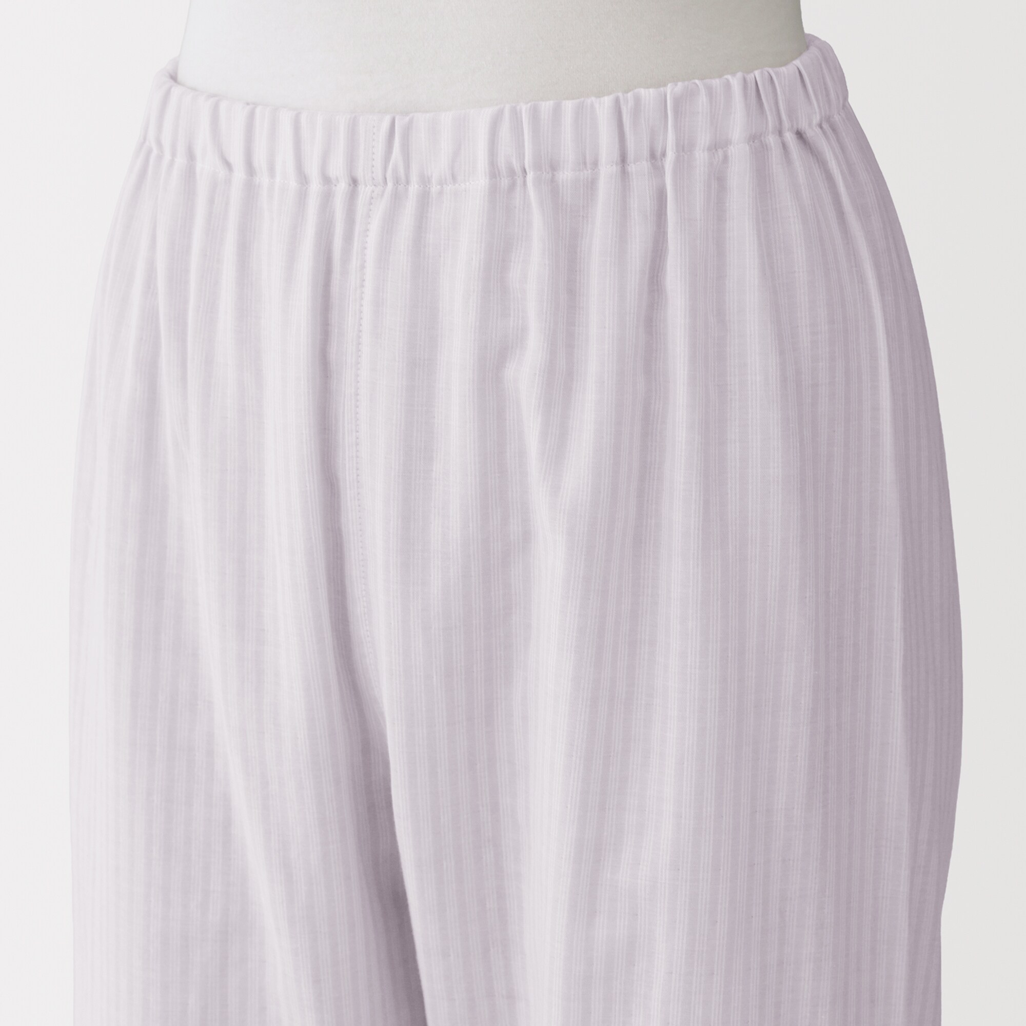 婦人　脇に縫い目のない　薄手ガーゼ五分袖パジャマ