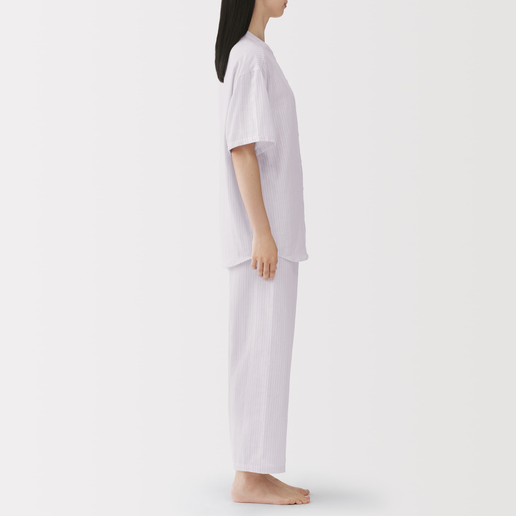 婦人　脇に縫い目のない　薄手ガーゼ五分袖パジャマ