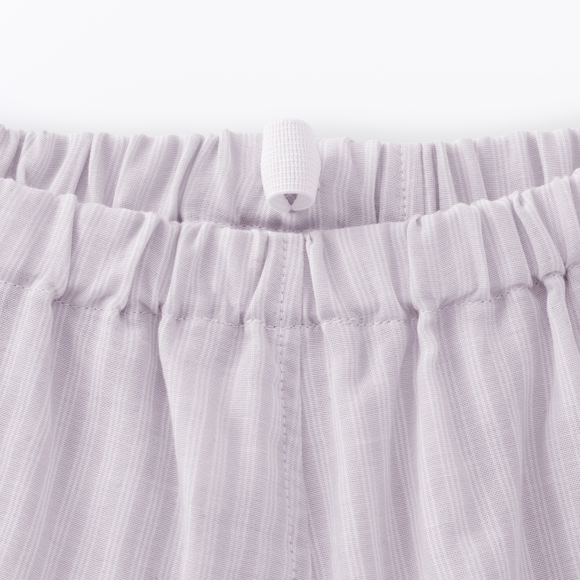 婦人　脇に縫い目のない　薄手ガーゼ五分袖パジャマ