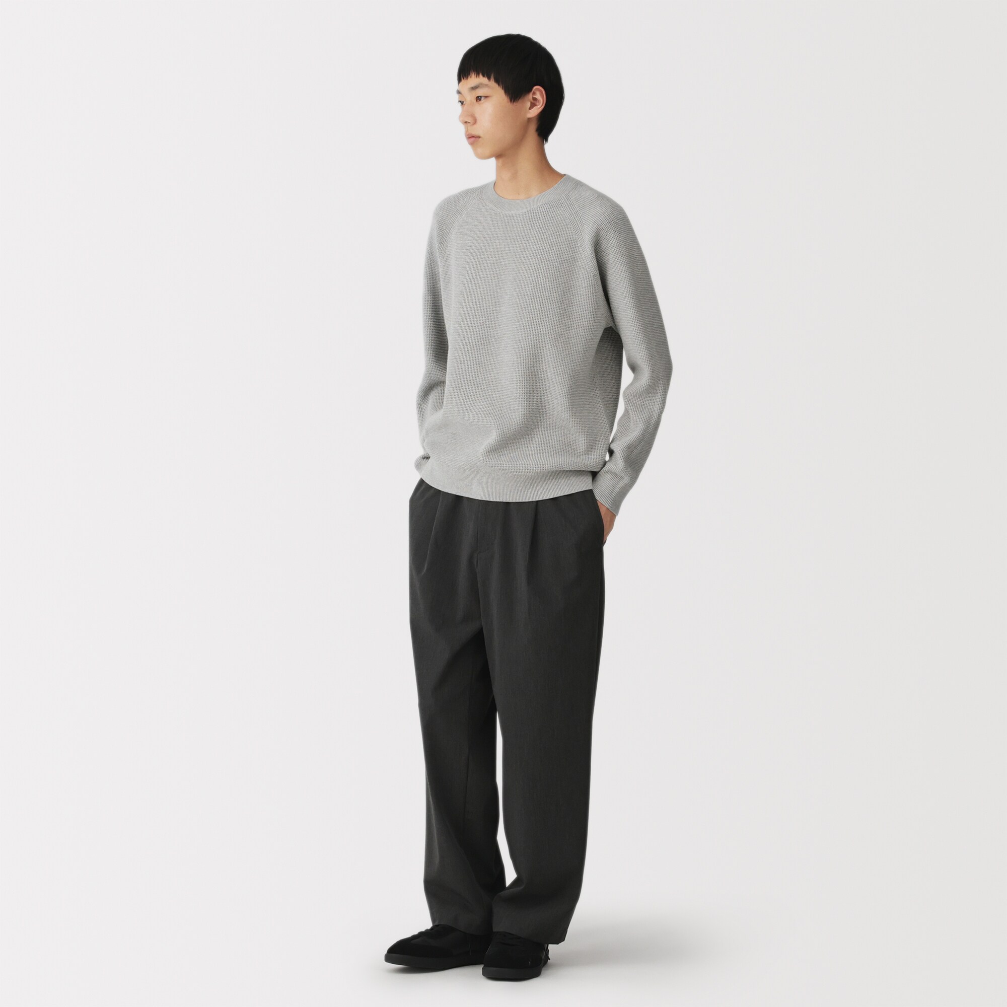 紳士　洗えるワッフル編みクルーネックセーター