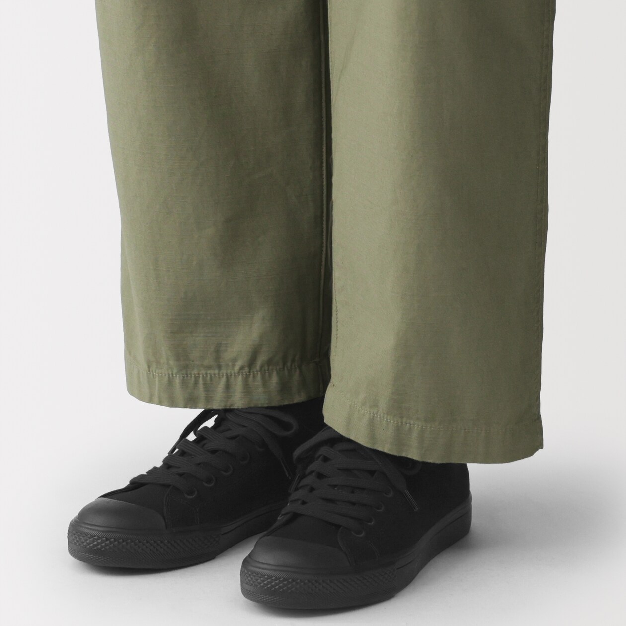 婦人　疲れにくい　撥水　スニーカー