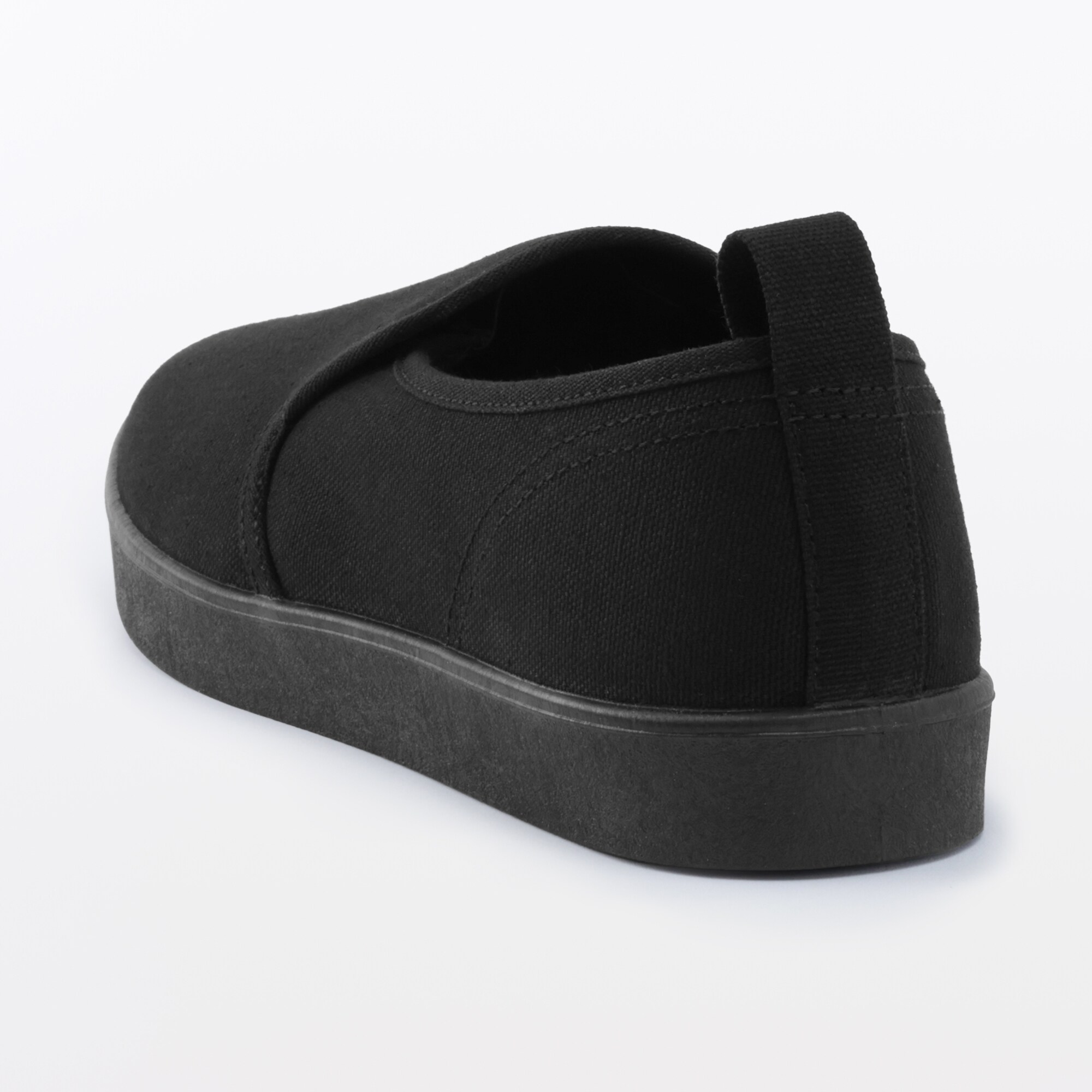 婦人　柔らかい中敷を使用した　撥水　スリッポンスニーカー