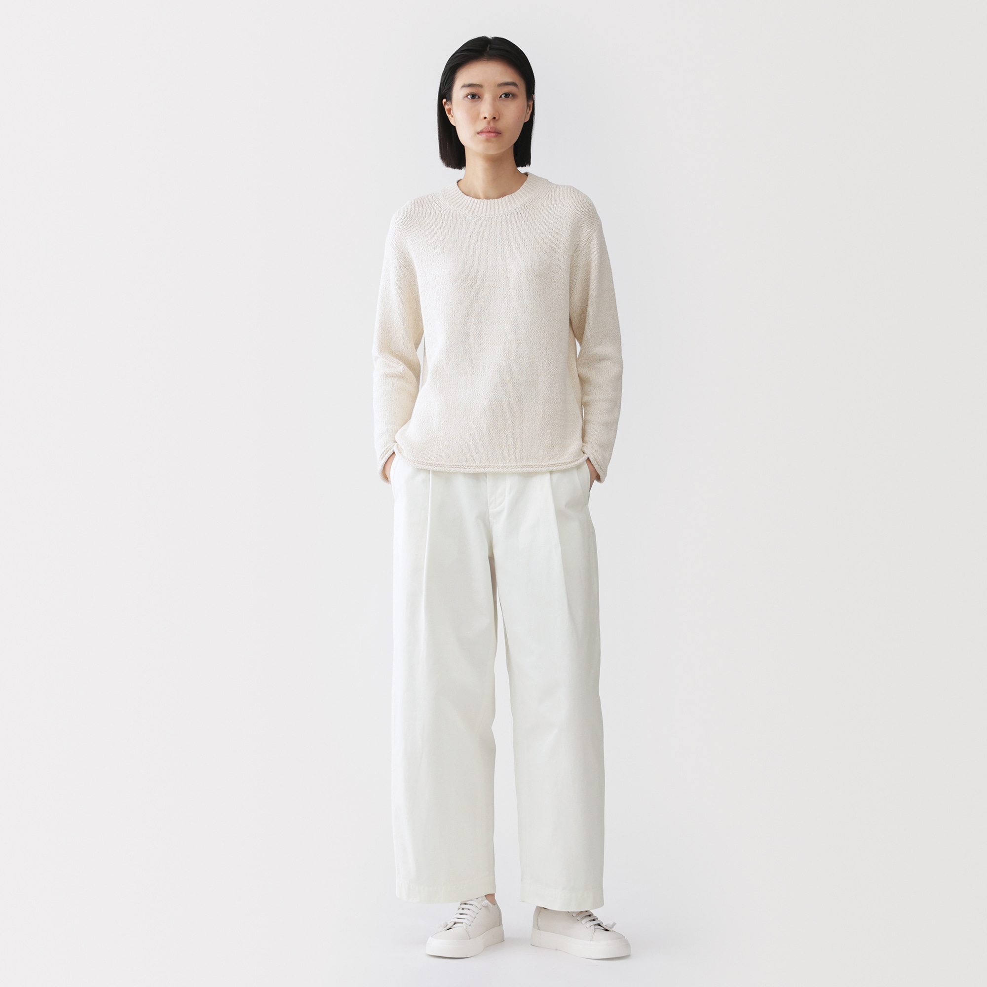 婦人　コットン混ブークレクルーネックセーター