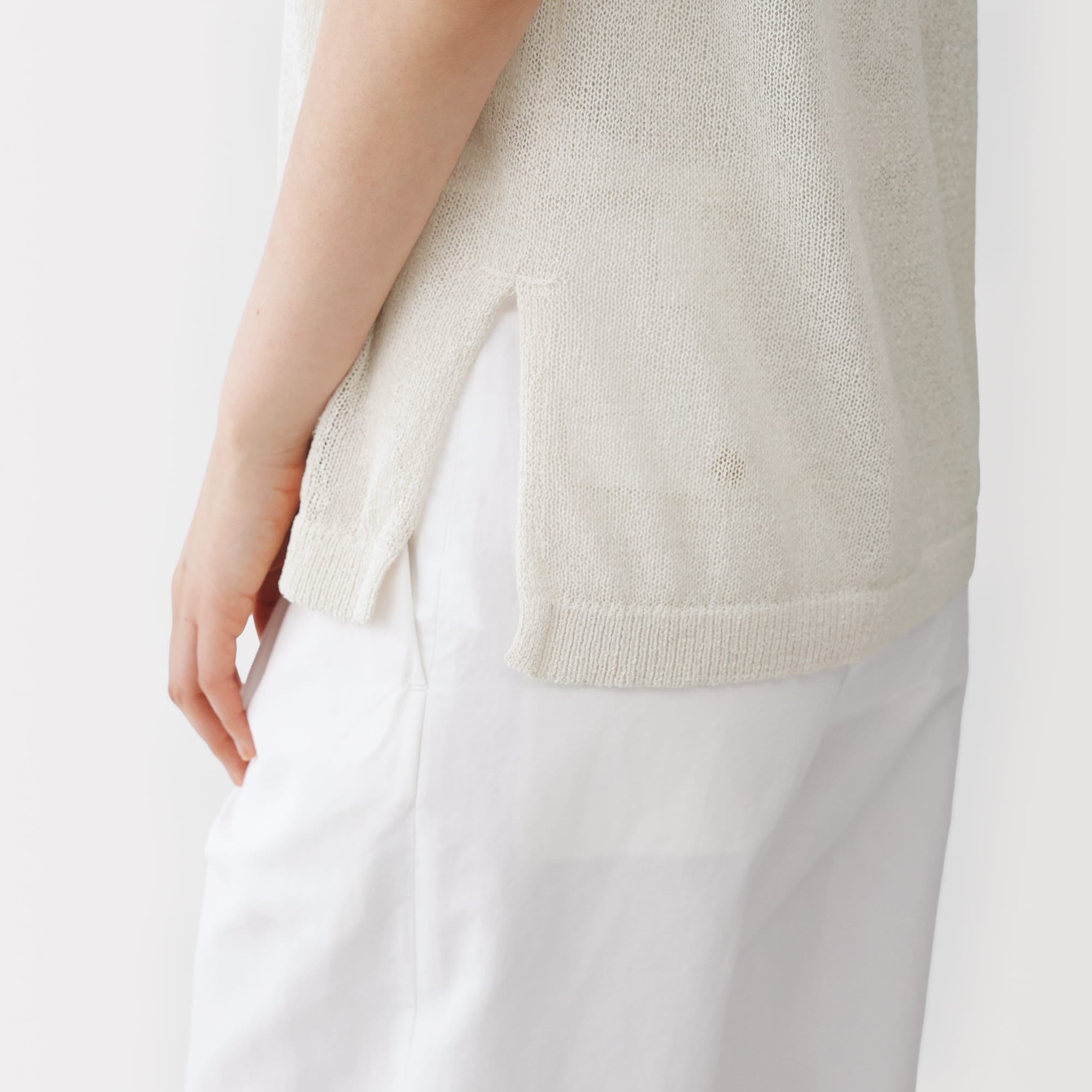 婦人　和紙混スリーブレスセーター