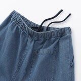 婦人　洗いざらし　デニムイージーテーパードパンツ