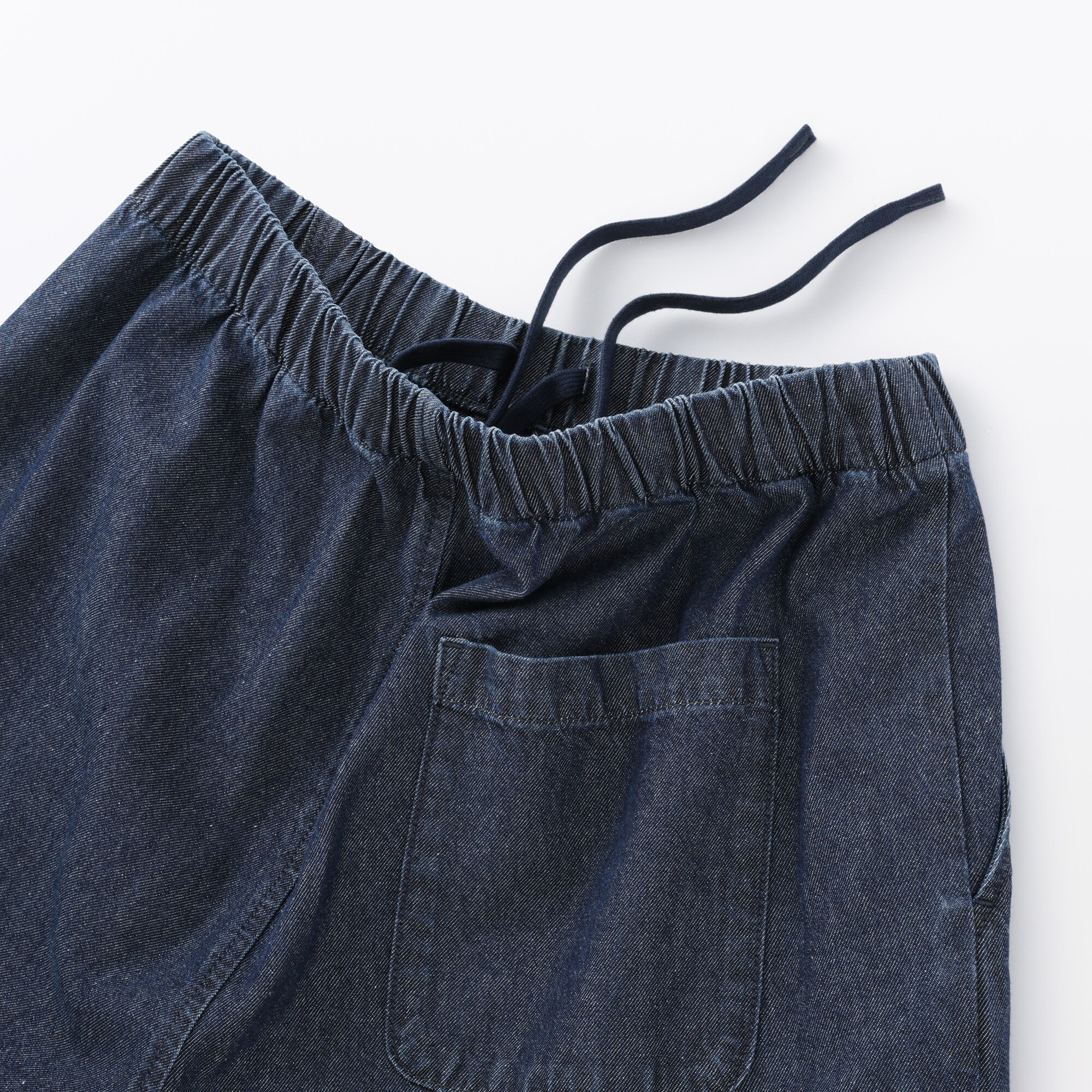 婦人　洗いざらし　デニムイージーテーパードパンツ