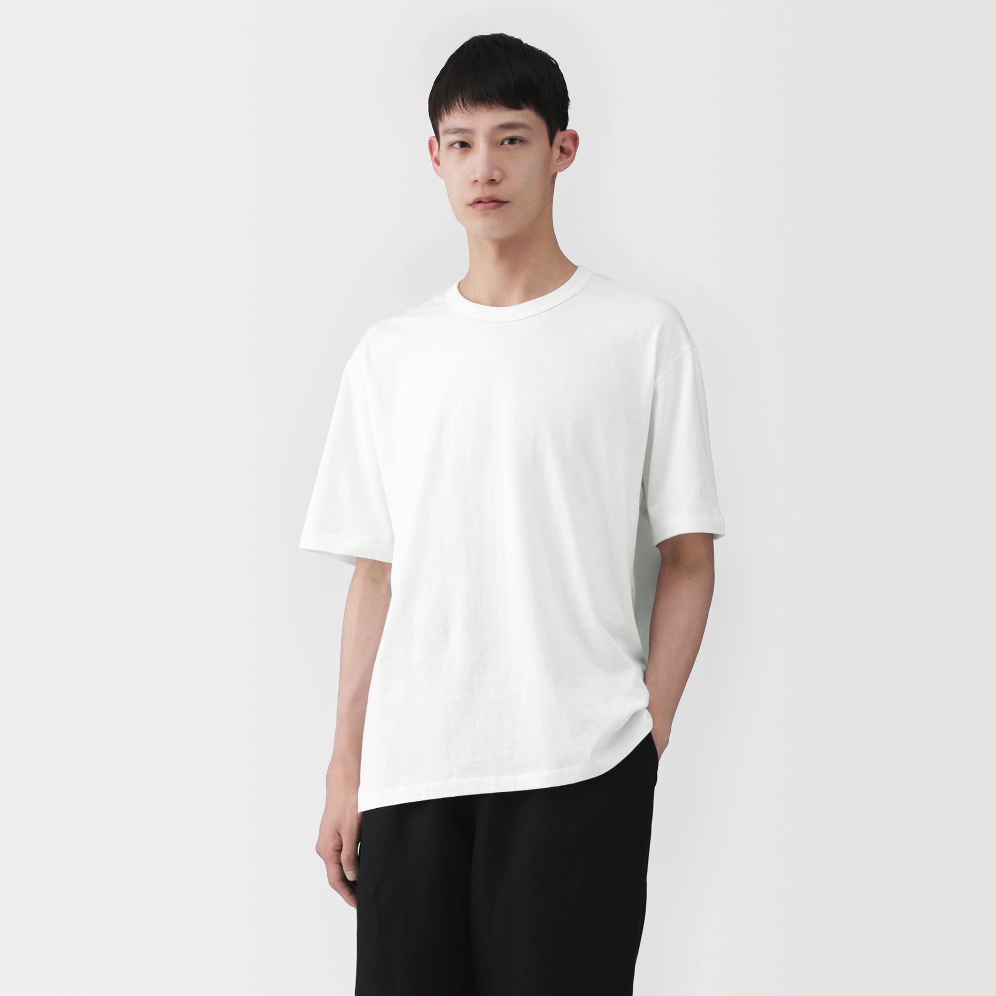 紳士　昔ながらの製法で編み立てた天竺クルーネック半袖Ｔシャツ