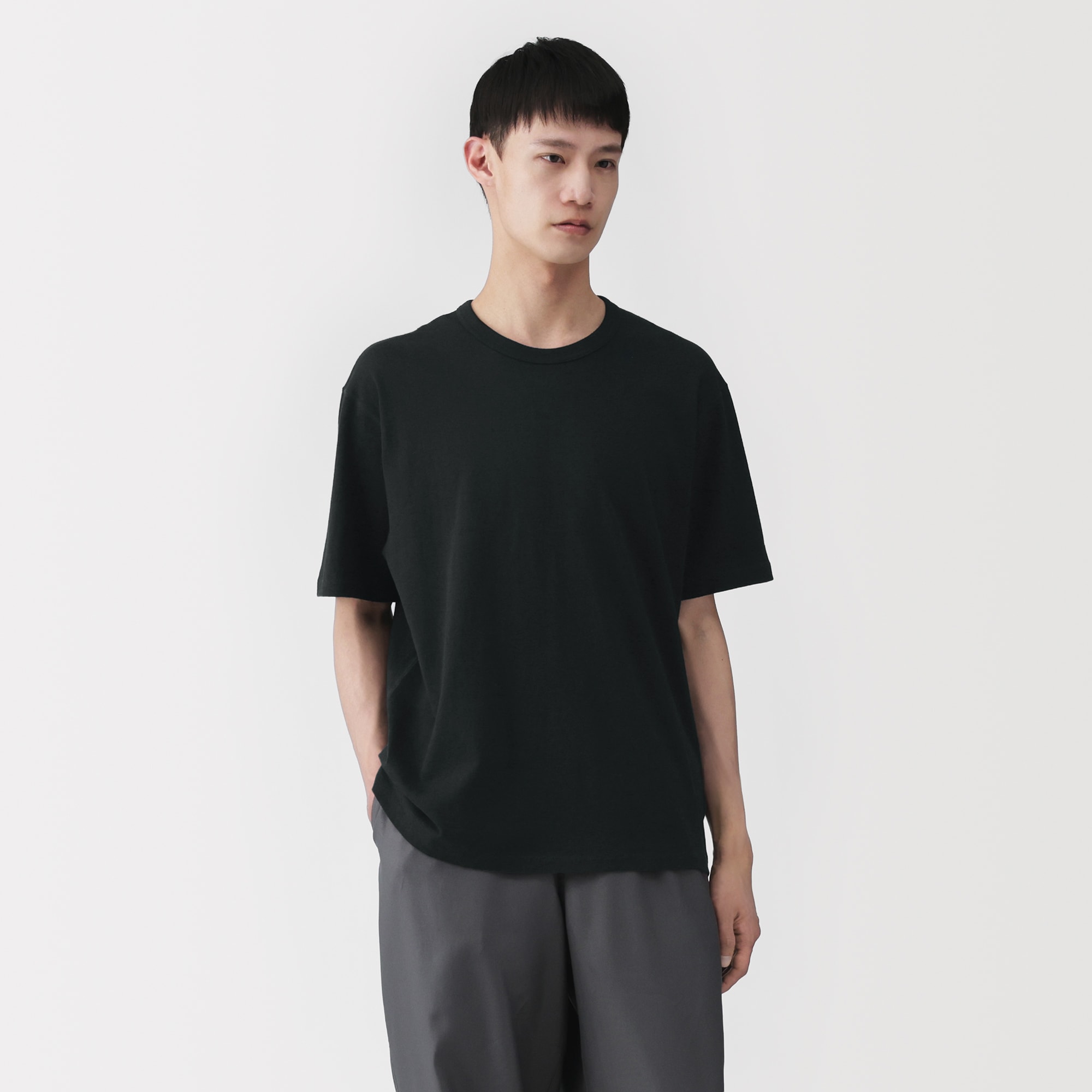 紳士 昔ながらの製法で編み立てた天竺クルーネック半袖Tシャツ | 無印良品