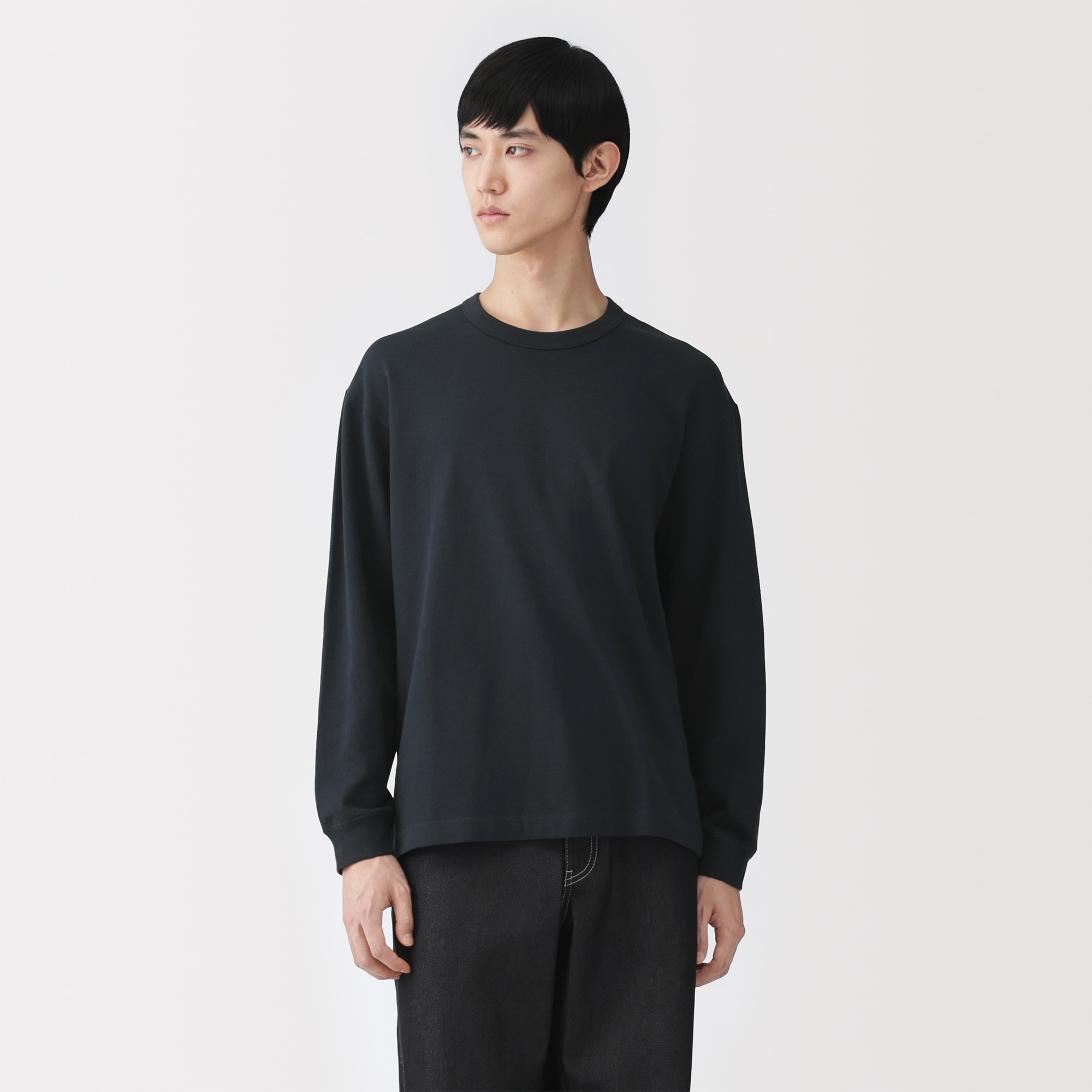 紳士　昔ながらの製法で編み立てたミニ裏毛クルーネック長袖Ｔシャツ