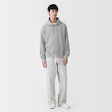 紳士　昔ながらの製法で編み立てたスウェットパーカ