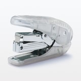 軽くとめられるステープラー