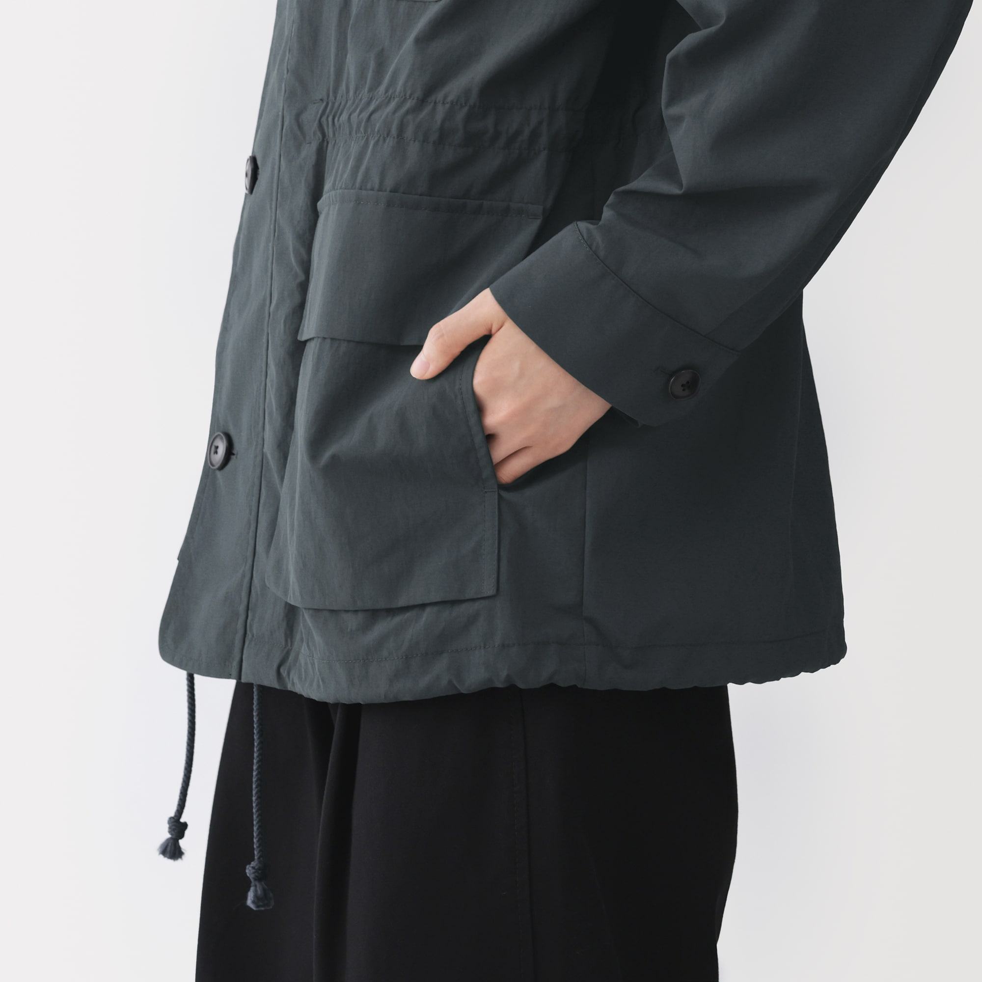 婦人　天然素材を原料に染色したワークブルゾン