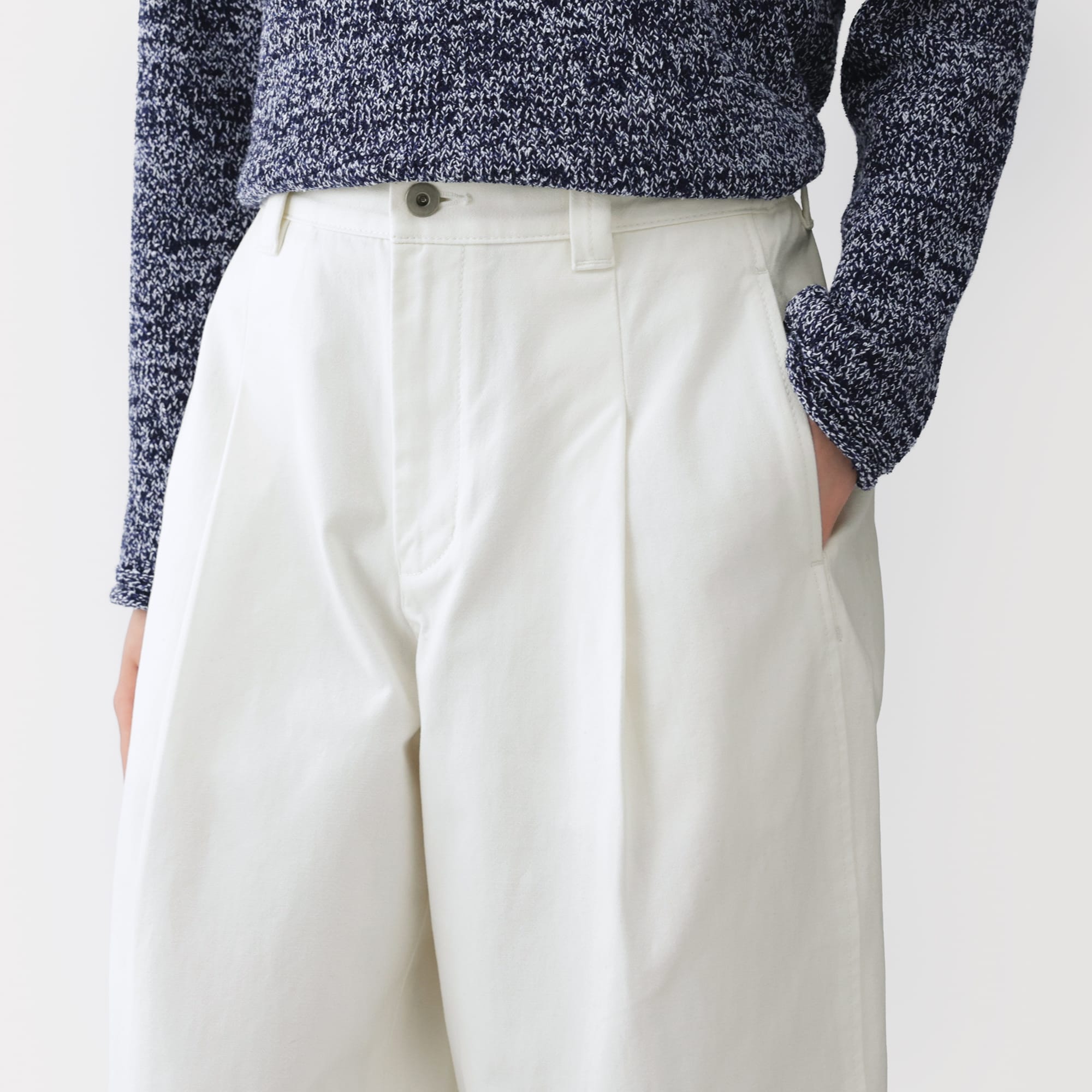 婦人　コットンキャンバス　タックバレルパンツ