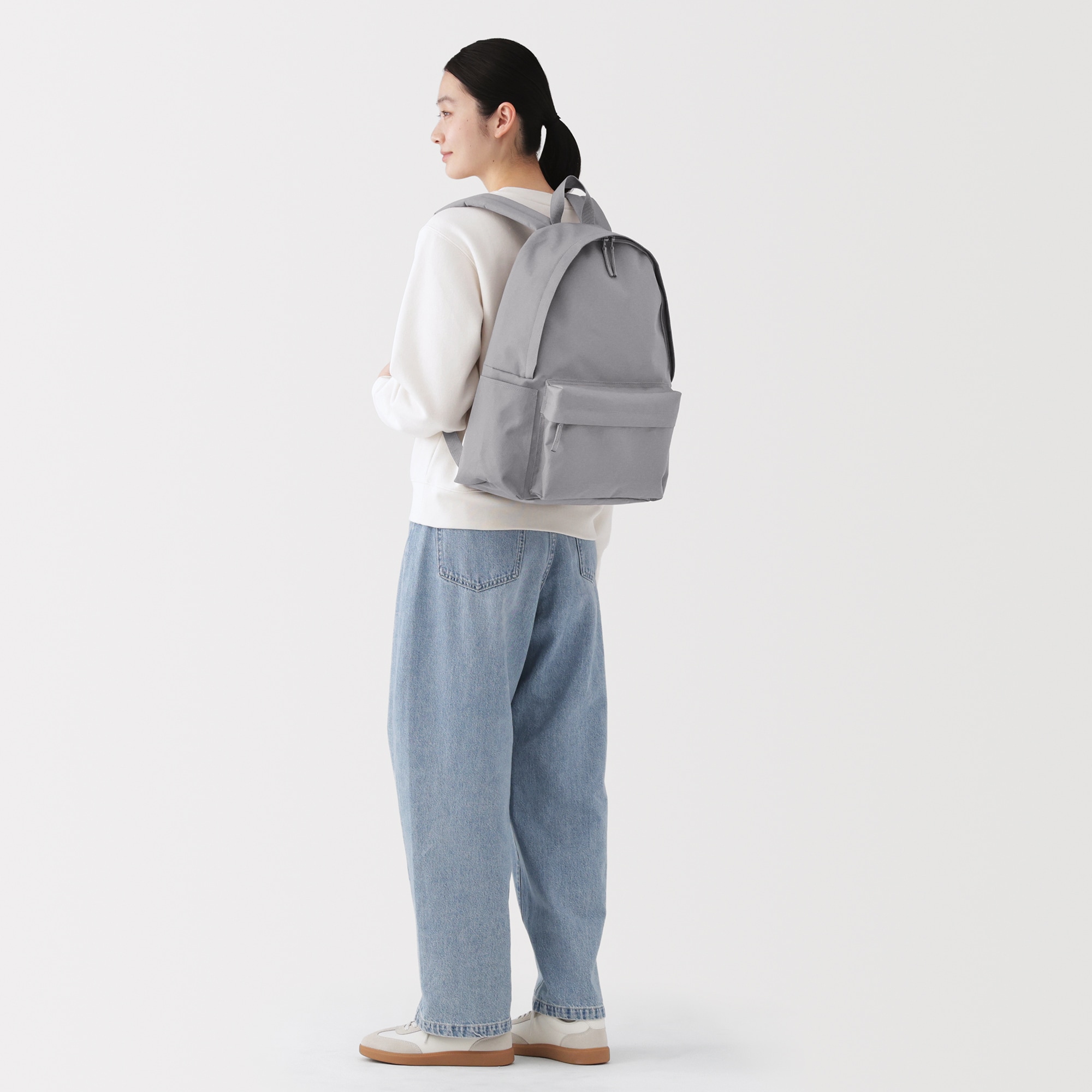 肩の負担を軽くする　撥水　リュックサック