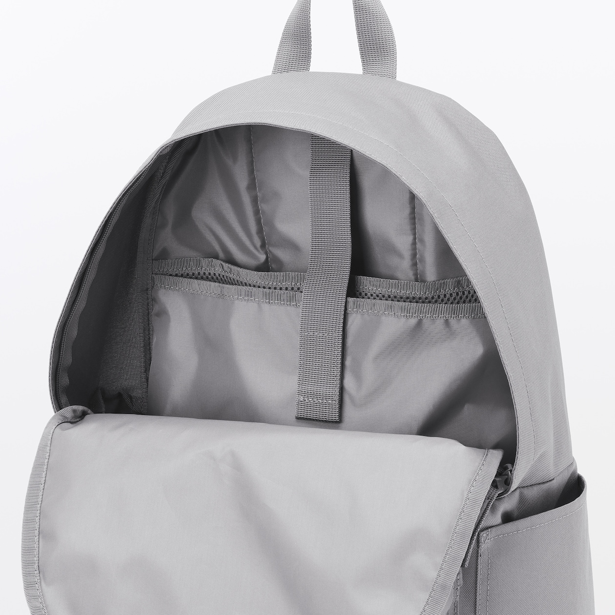 肩の負担を軽くする　撥水　リュックサック