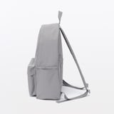 肩の負担を軽くする　撥水　リュックサック