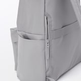 肩の負担を軽くする　撥水　リュックサック