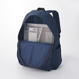 肩の負担を軽くする　撥水　リュックサック