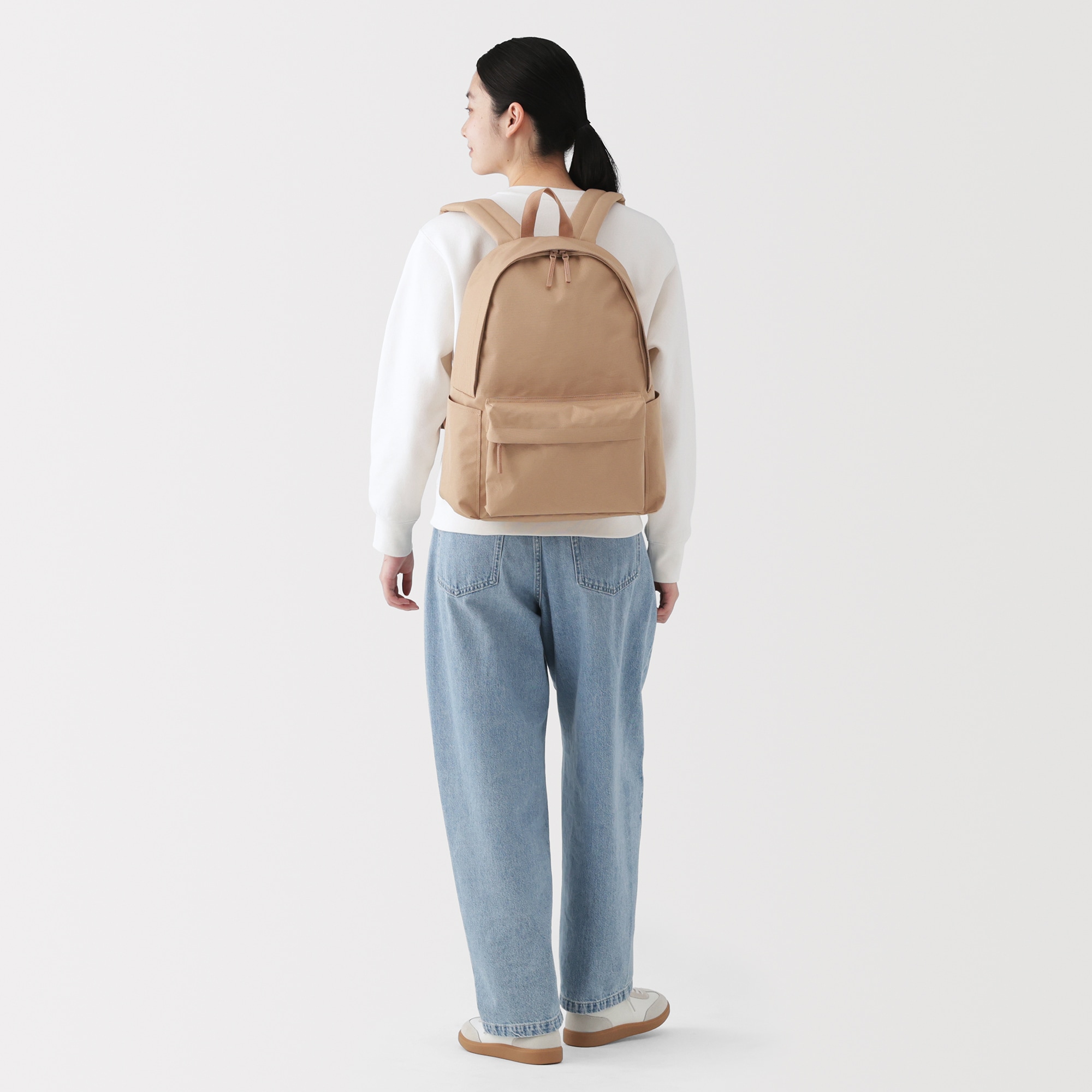 肩の負担を軽くする　撥水　リュックサック