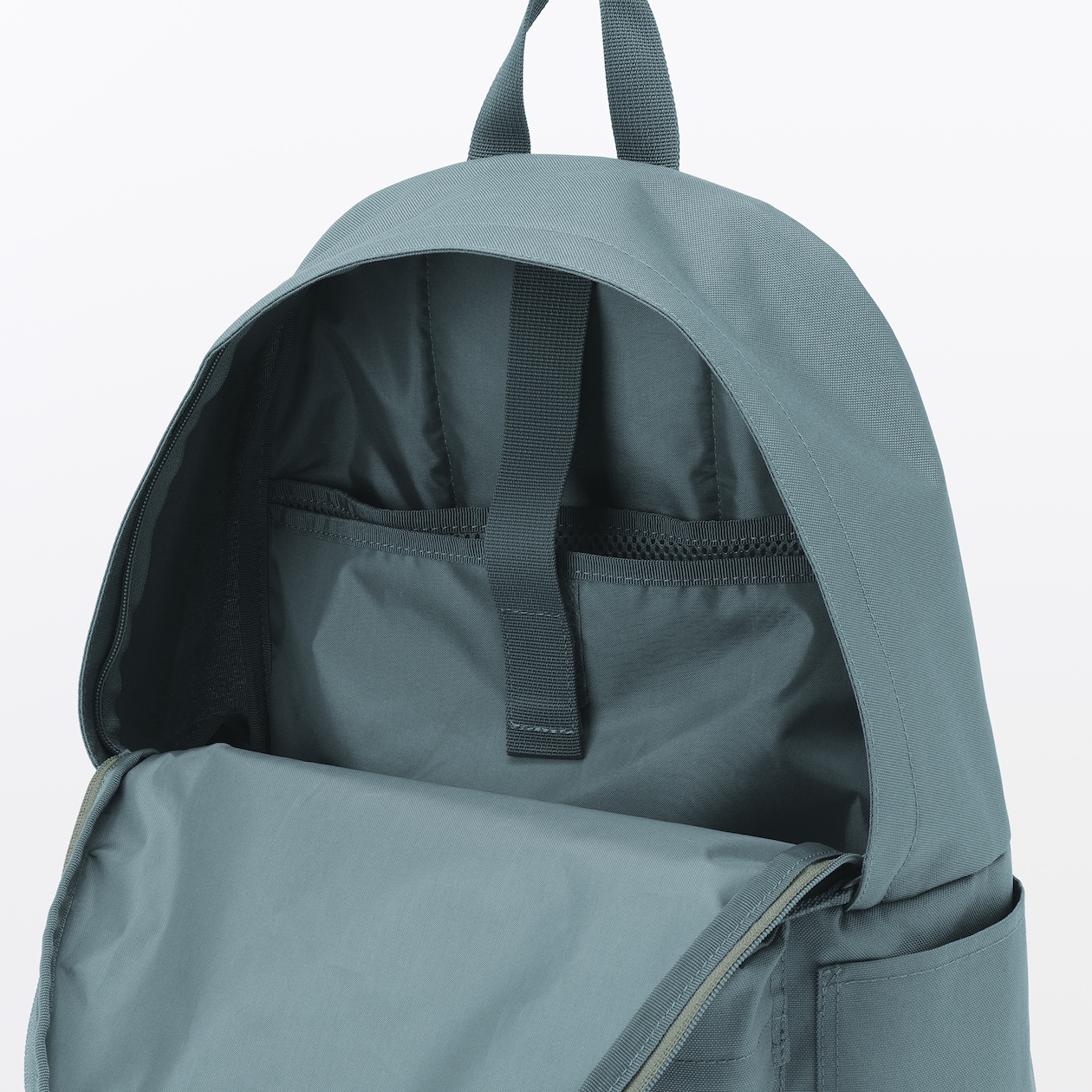 肩の負担を軽くする　撥水　リュックサック