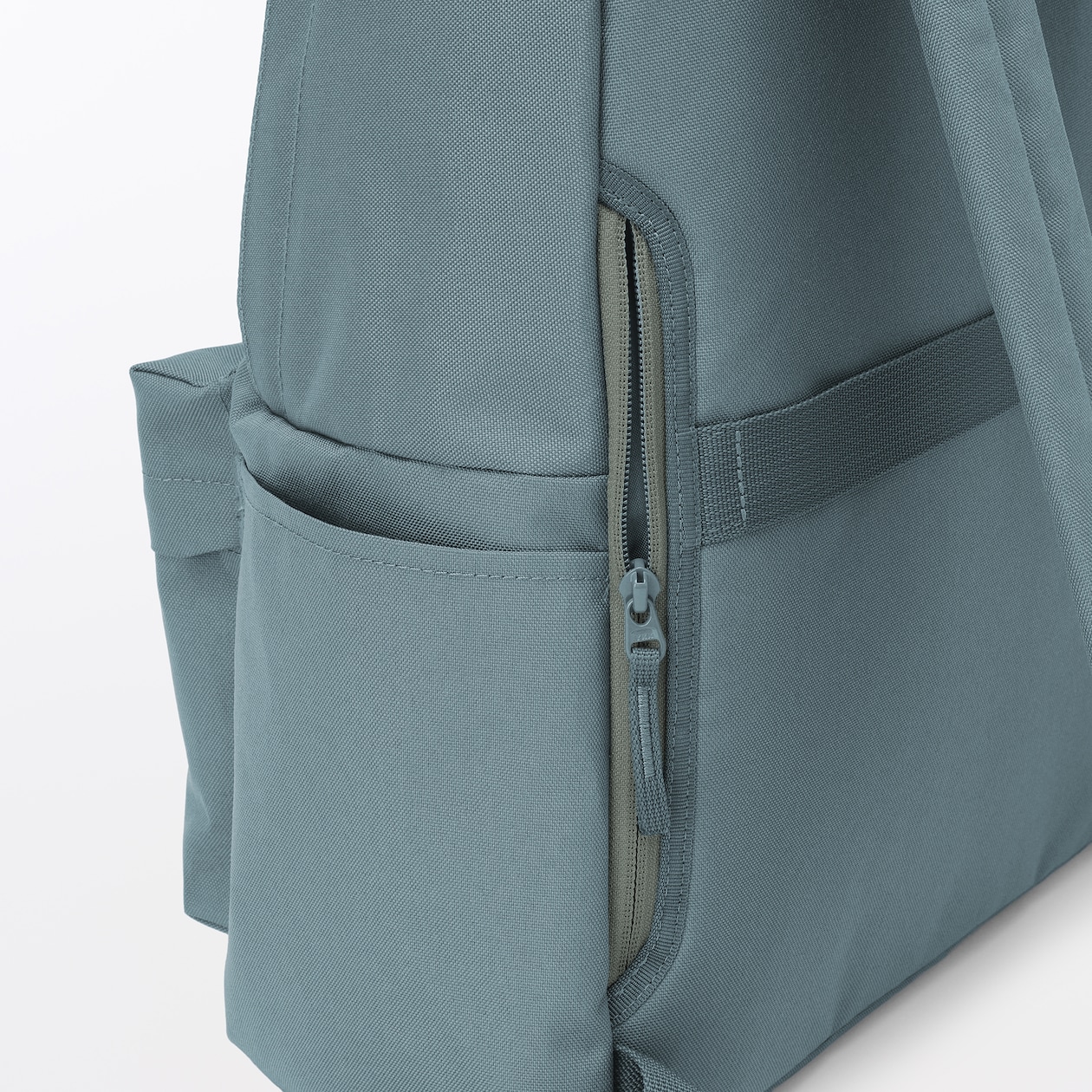 肩の負担を軽くする　撥水　リュックサック