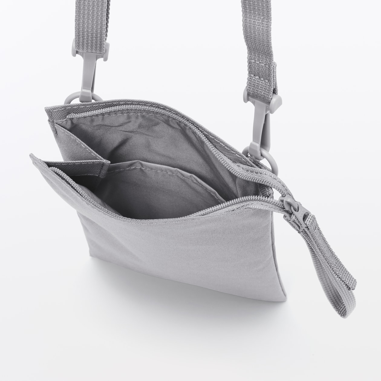 撥水　再生ポリエステル　ミニサコッシュ