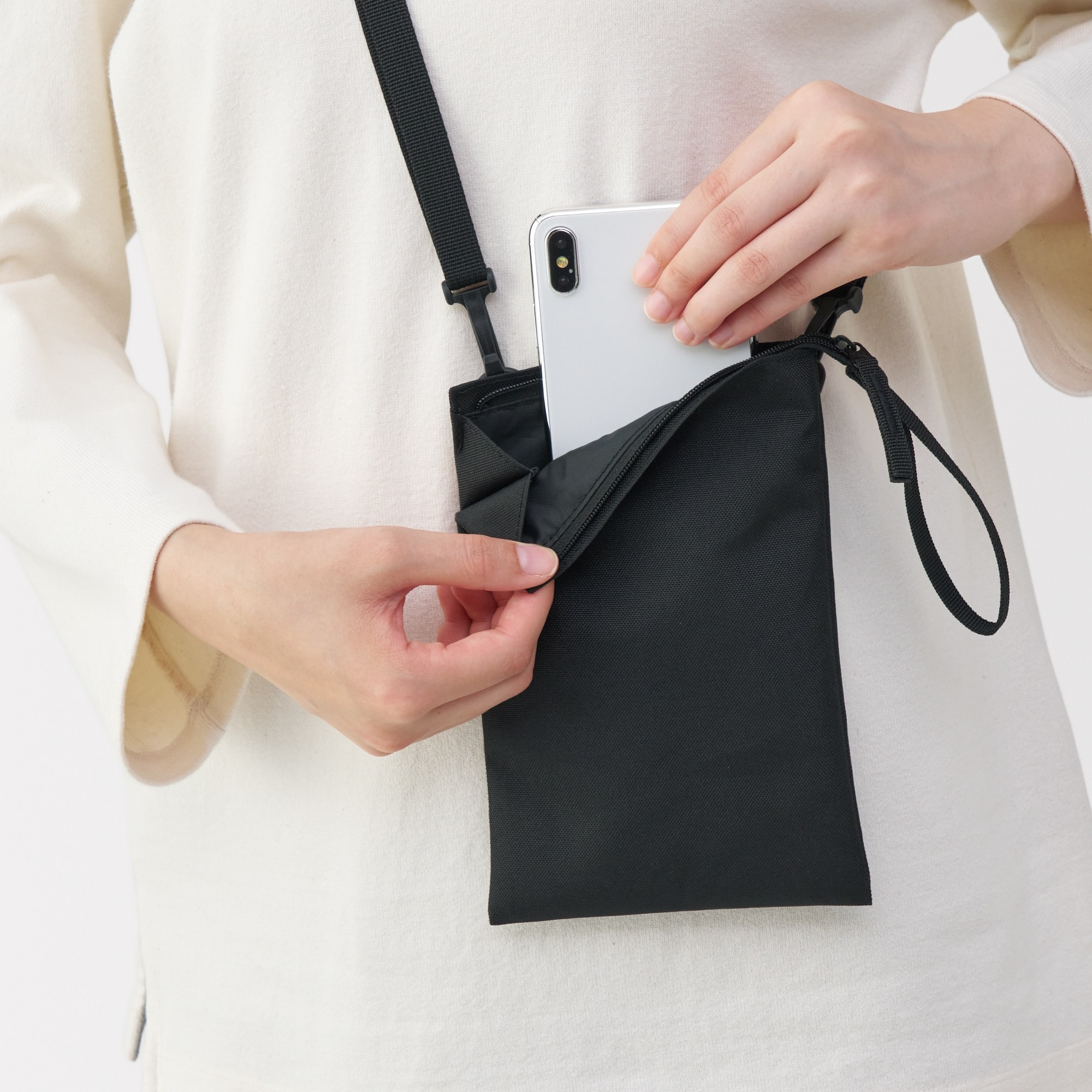 撥水 再生ポリエステル ミニサコッシュ | 無印良品