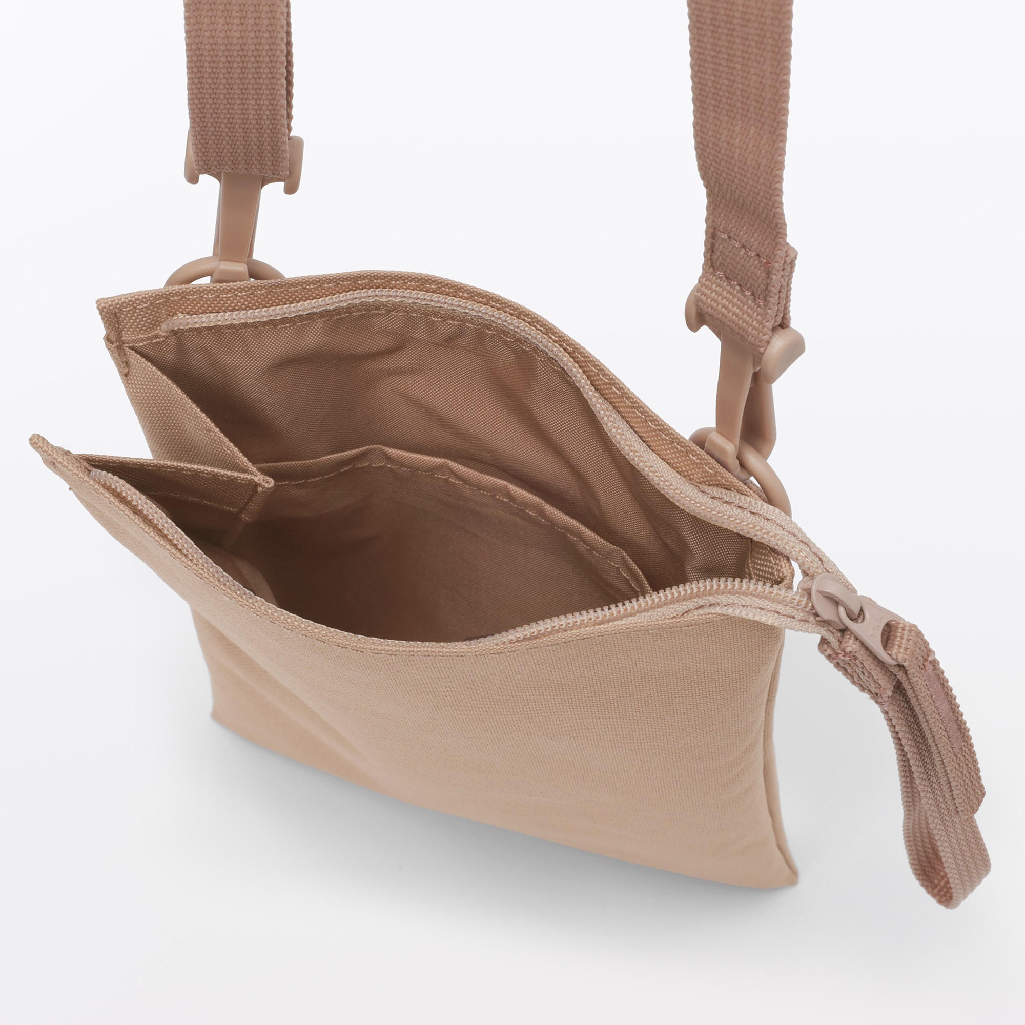 撥水　再生ポリエステル　ミニサコッシュ